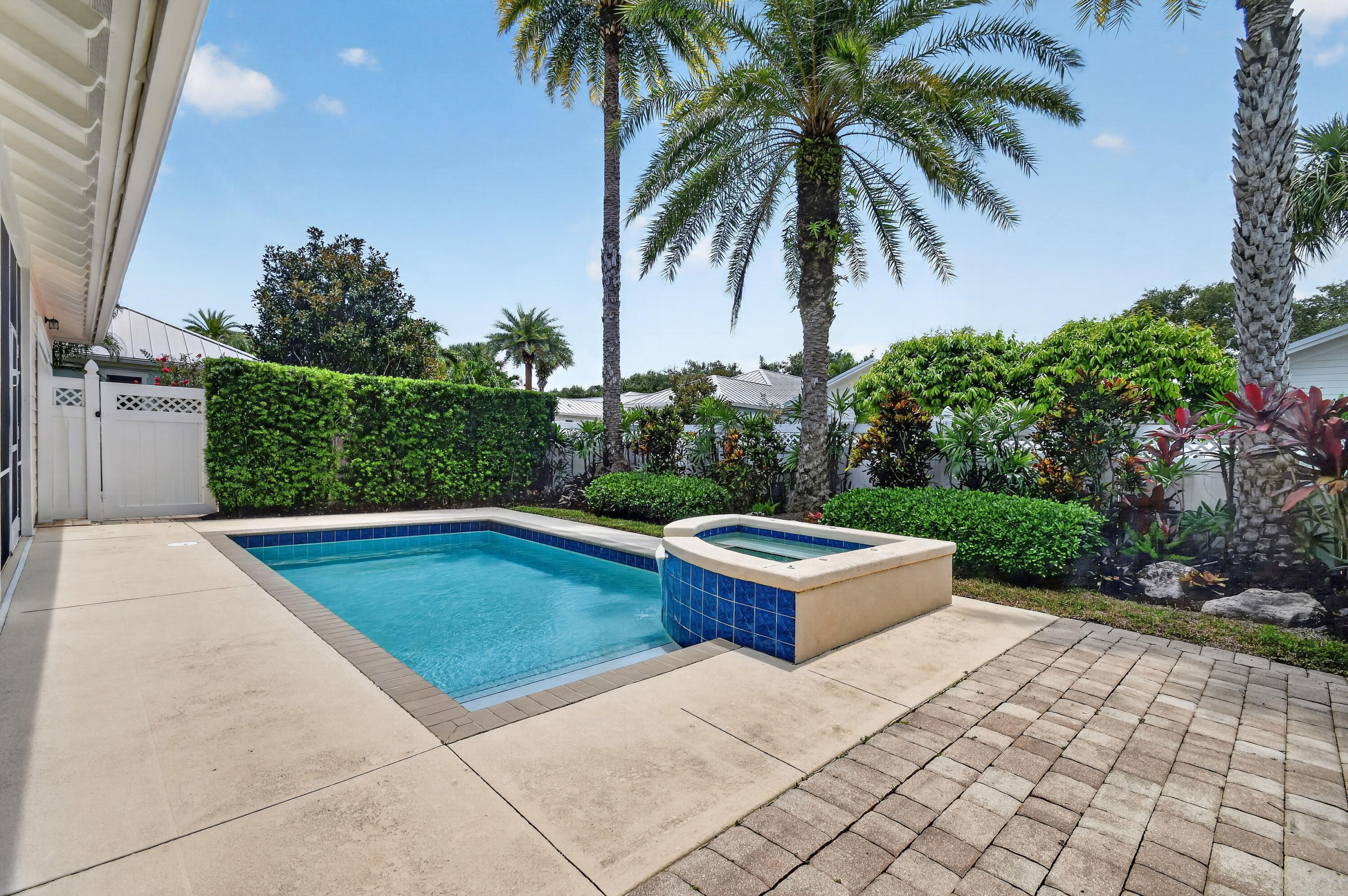 MALLORY CREEK AT ABACOA 2 - Residential
