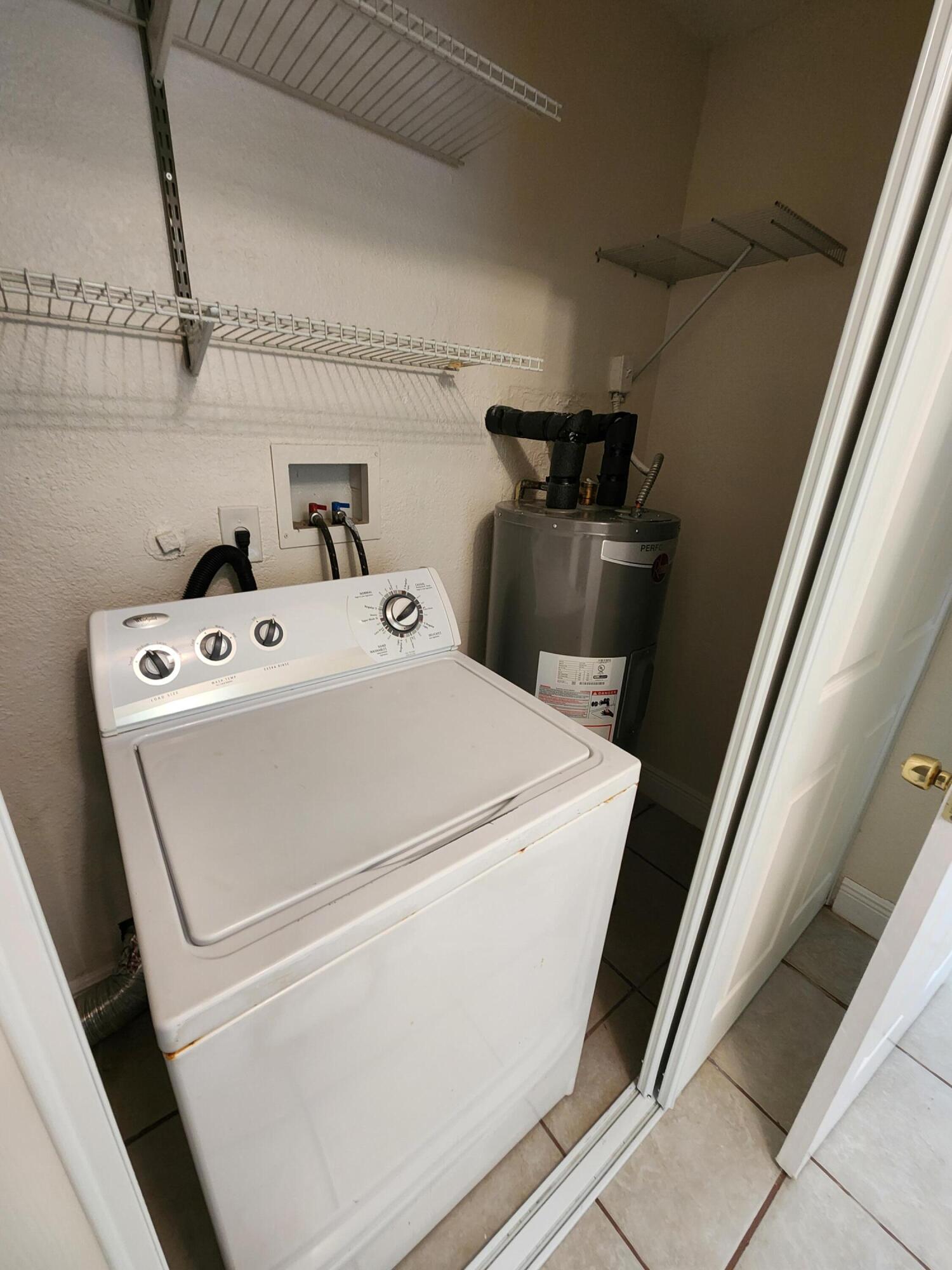 LAURA LANE UNREC ON AM-52 - Residential Lease