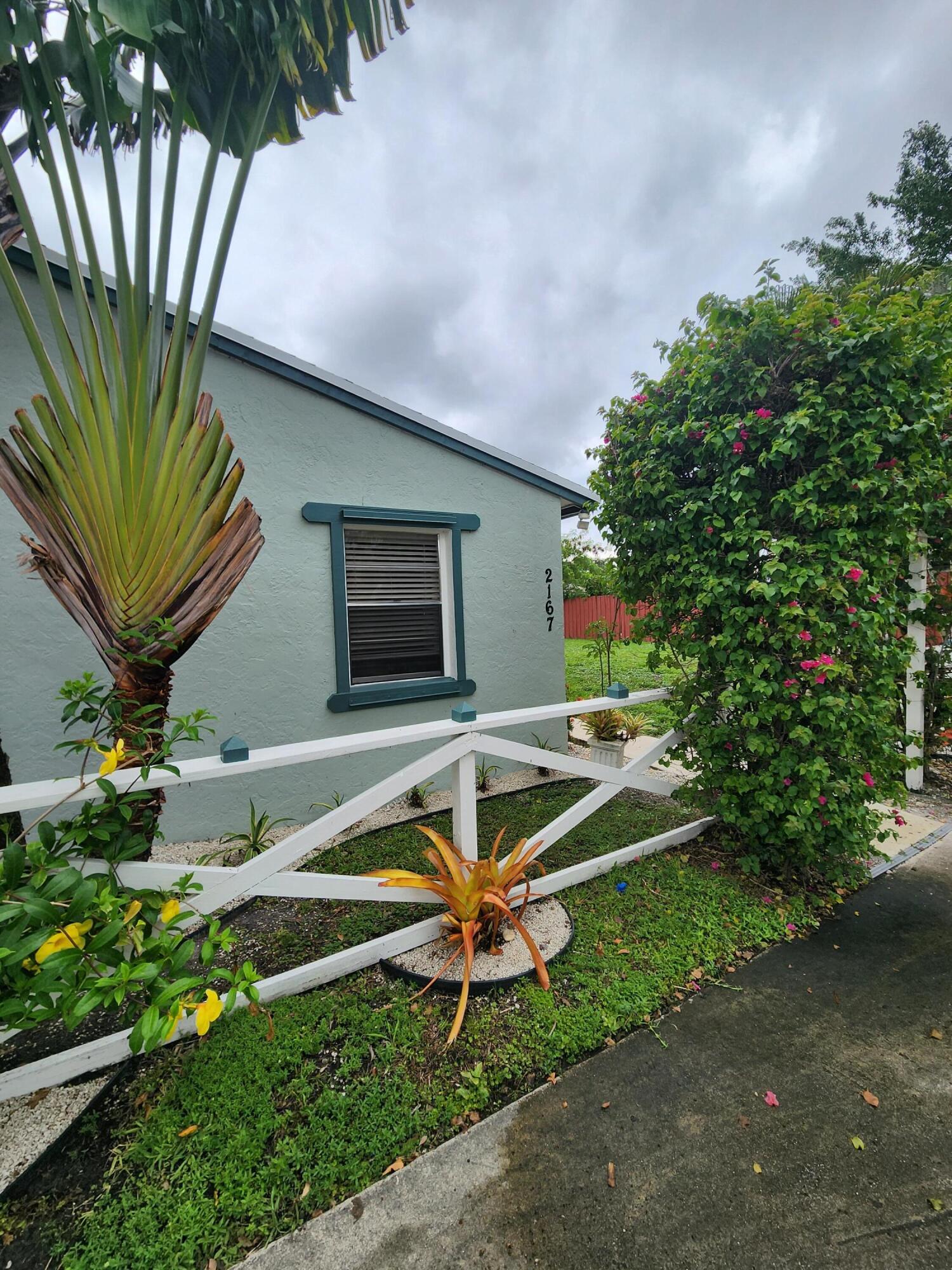 LAURA LANE UNREC ON AM-52 - Residential Lease