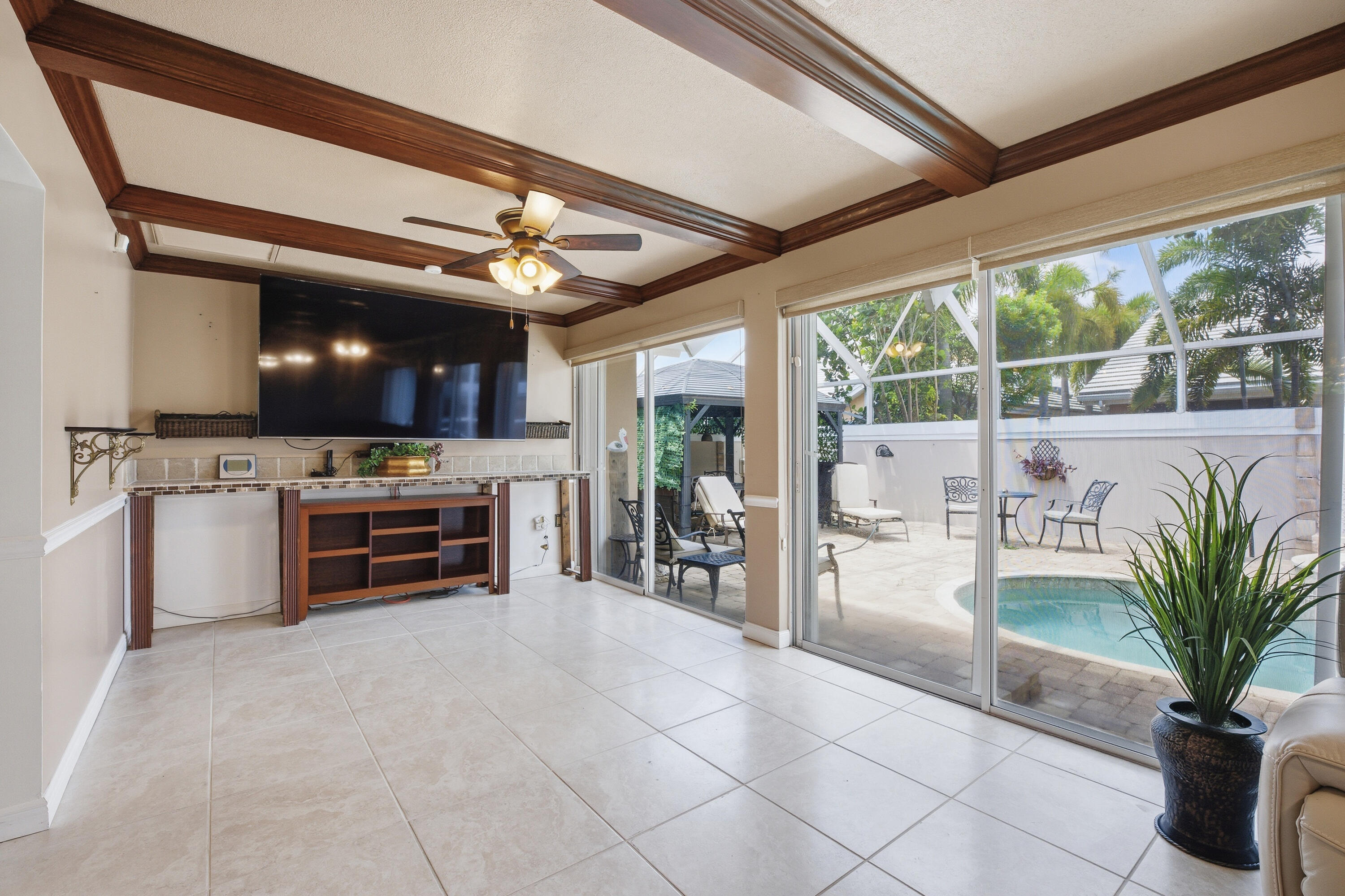 SARATOGA BAY - Residential