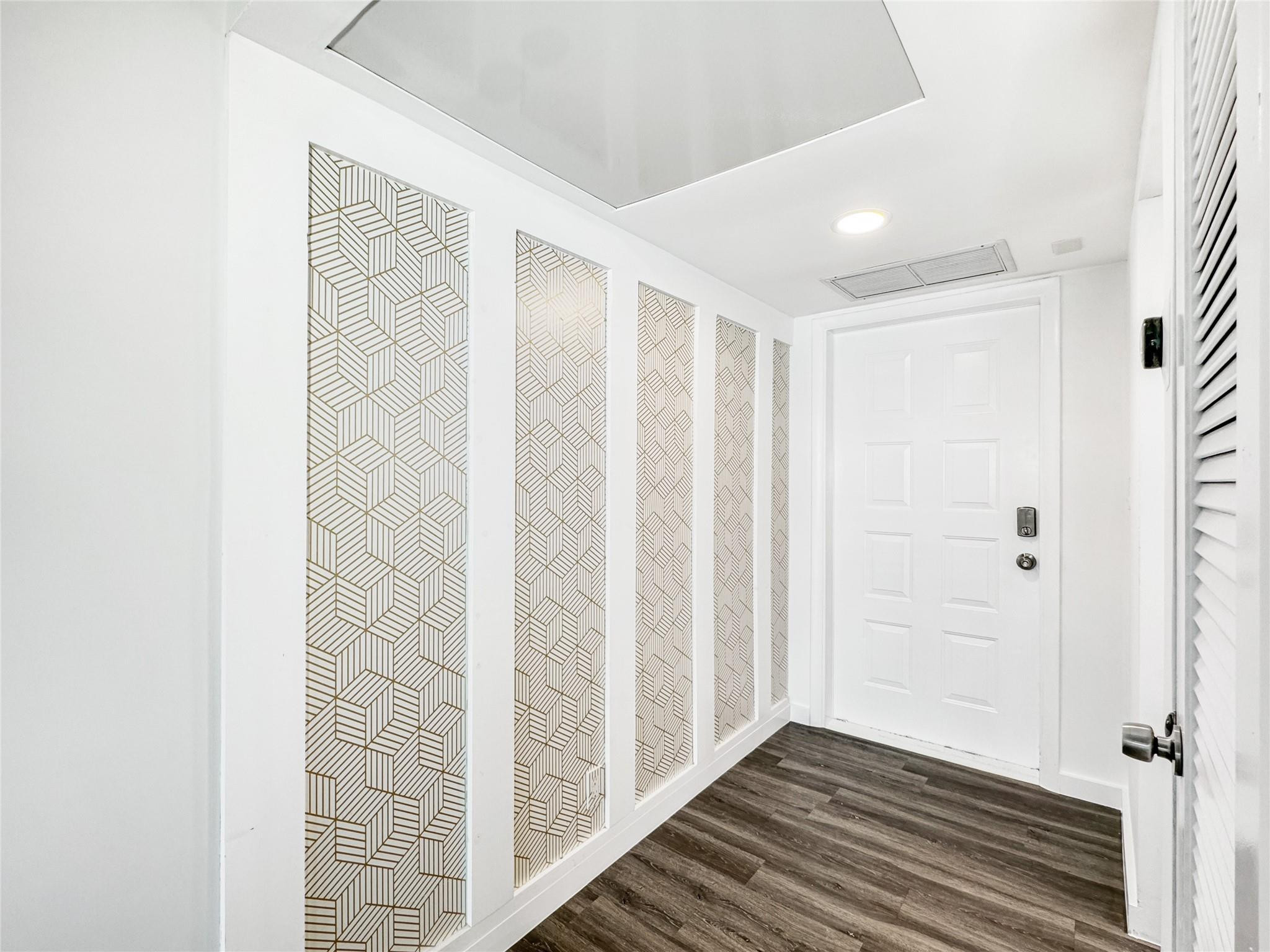 NO 5 PALM-AIRE COUNTRY CLUB - Residential