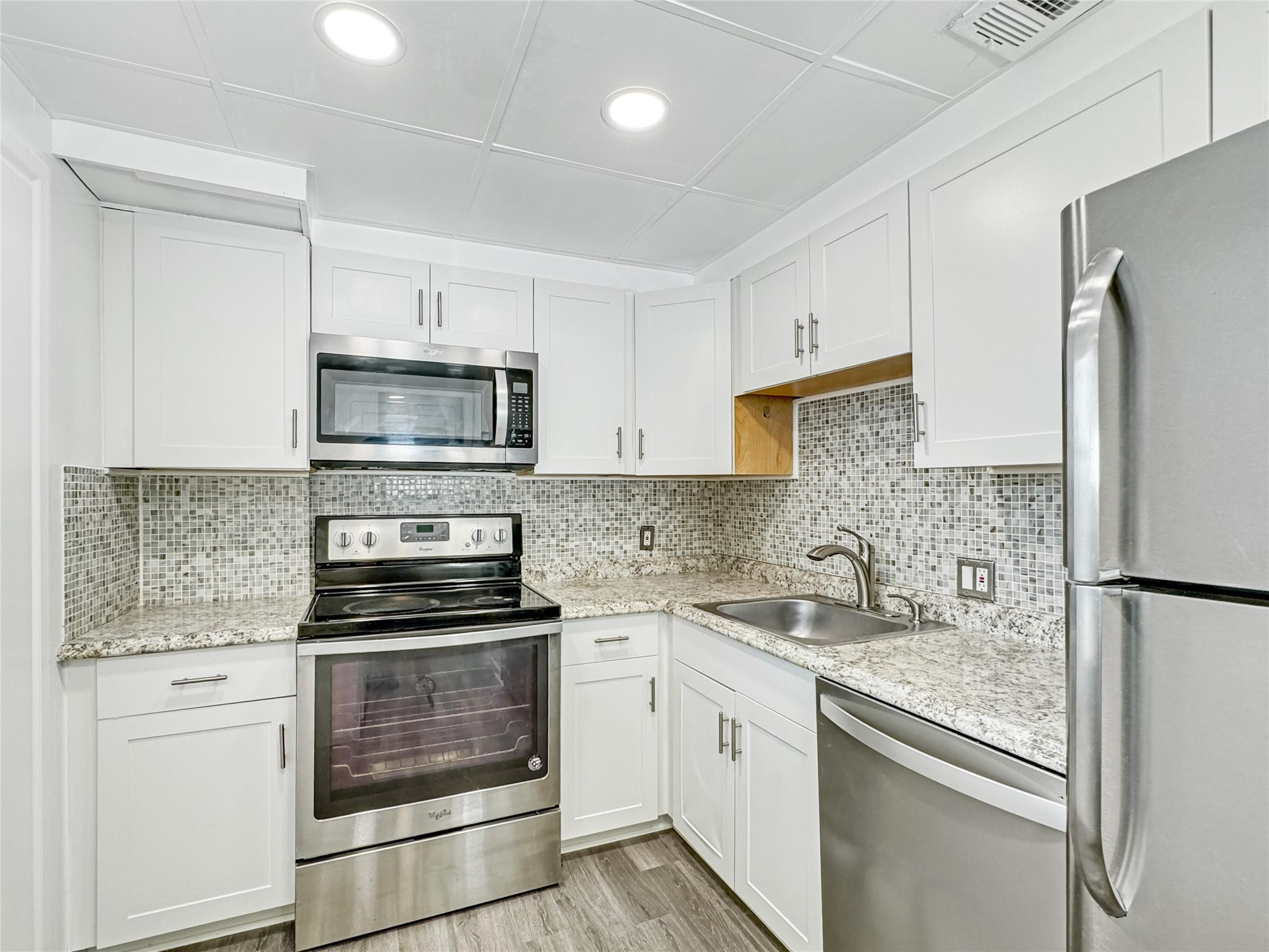 NO 5 PALM-AIRE COUNTRY CLUB - Residential