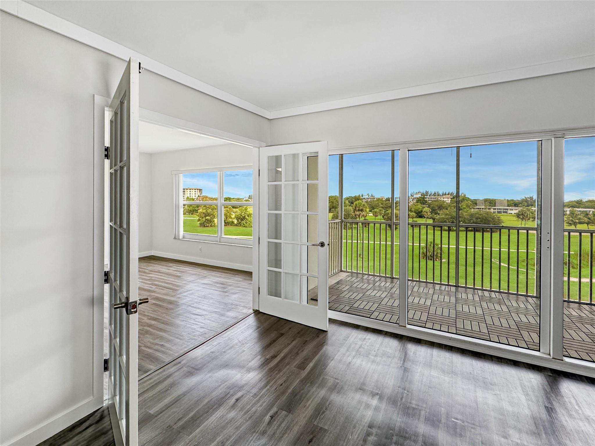NO 5 PALM-AIRE COUNTRY CLUB - Residential