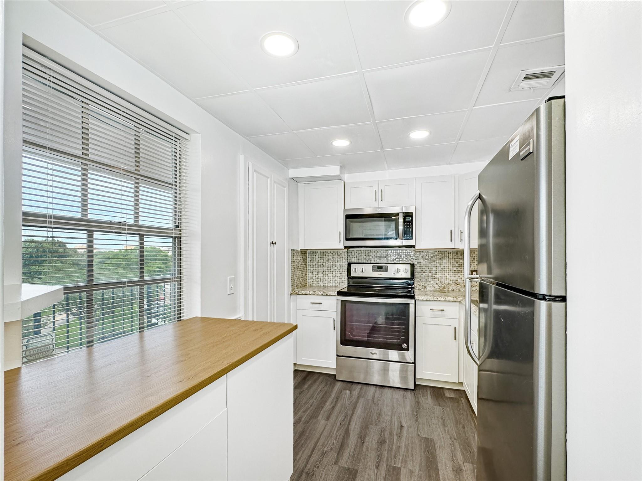 NO 5 PALM-AIRE COUNTRY CLUB - Residential