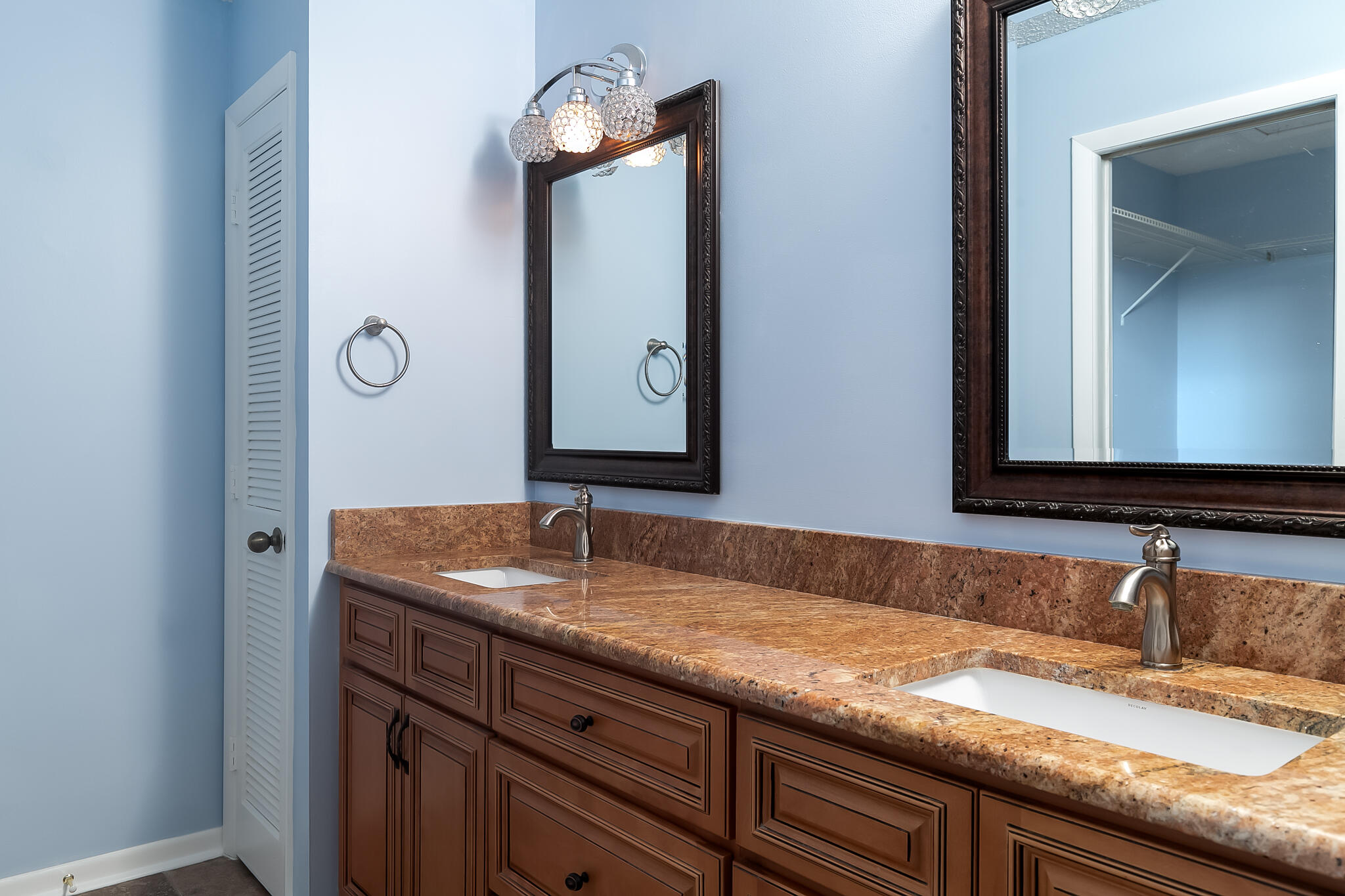 VILLAS AT GATOR TRACE - Residential Lease