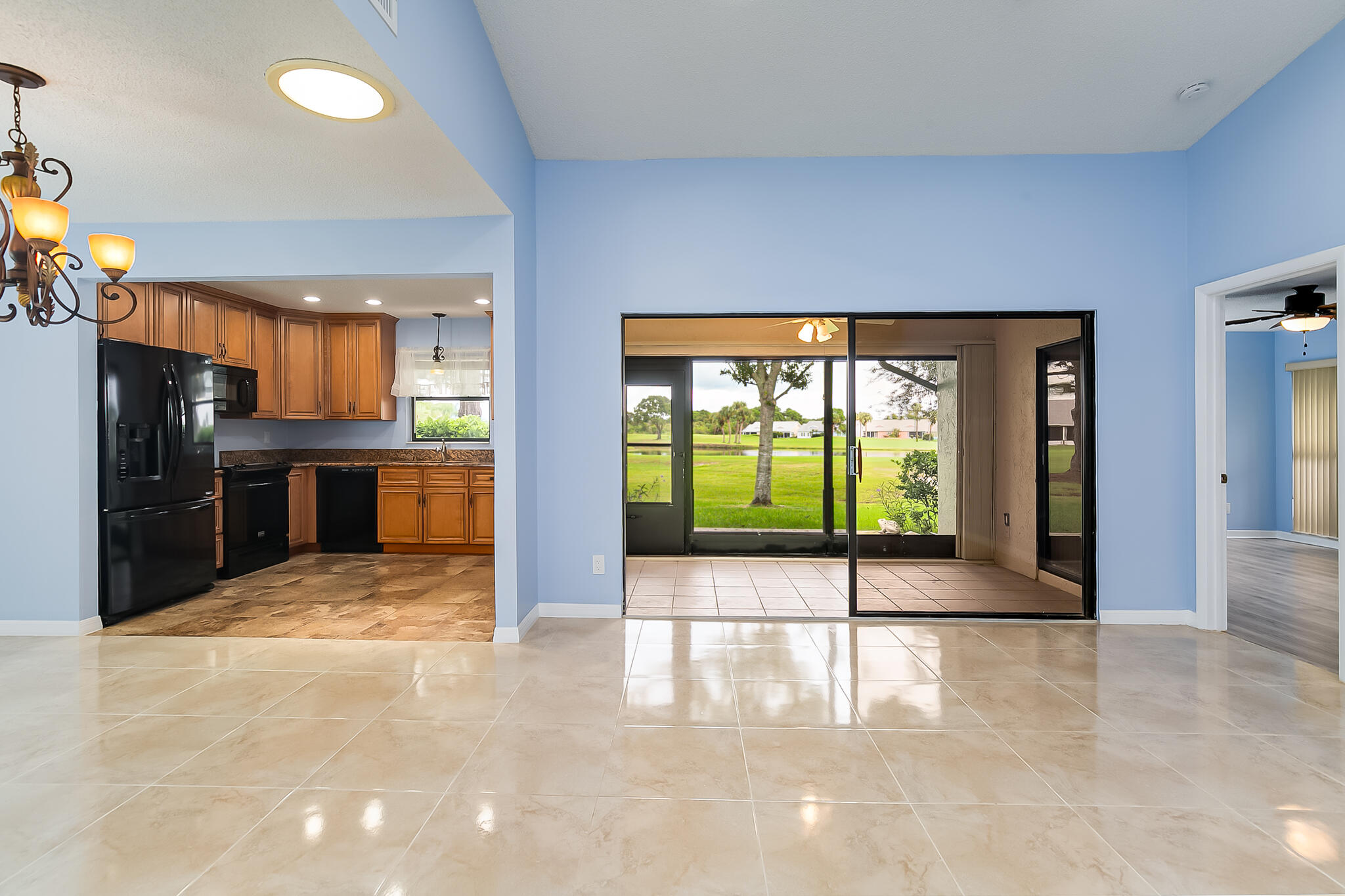 VILLAS AT GATOR TRACE - Residential Lease