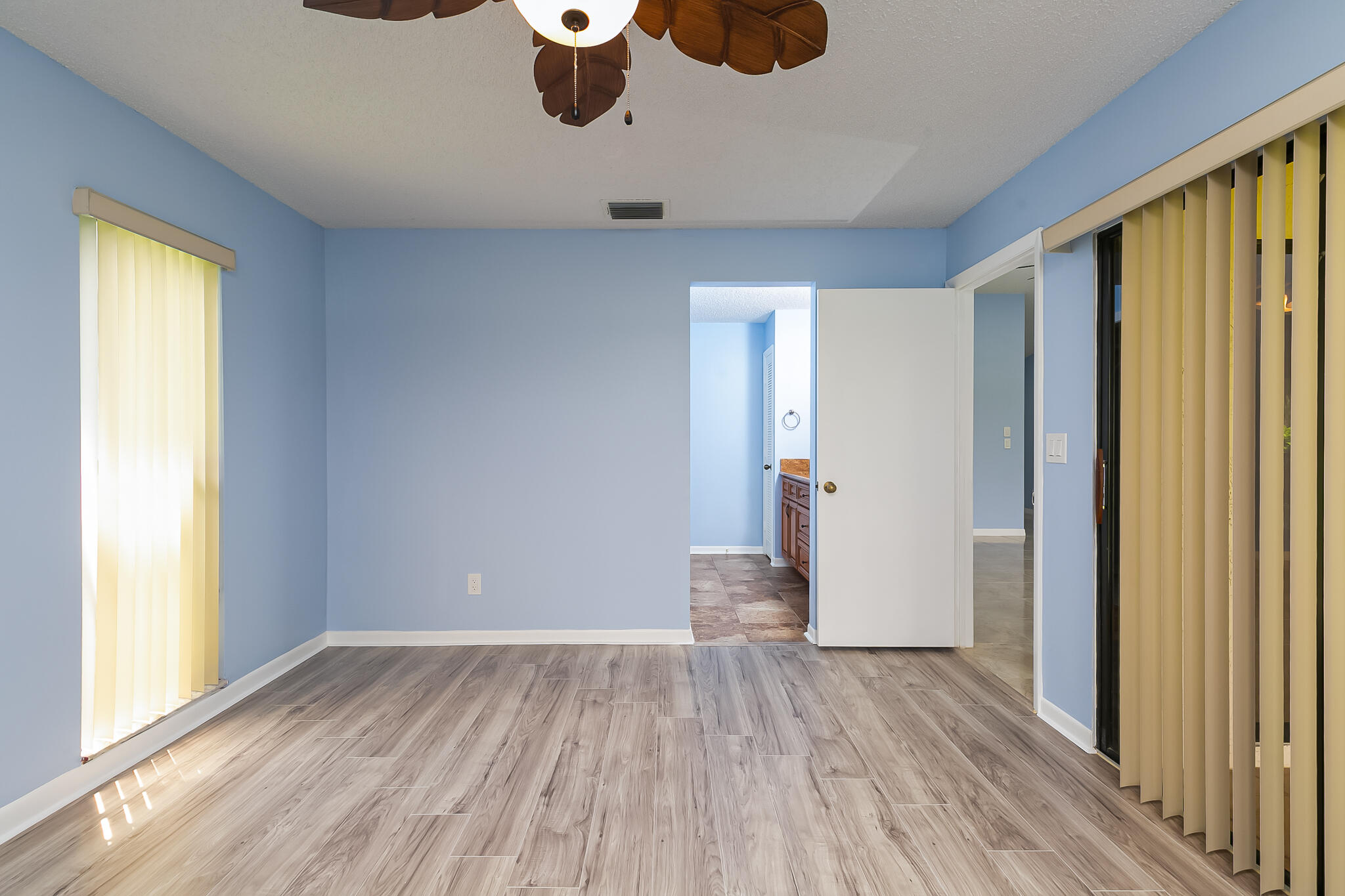 VILLAS AT GATOR TRACE - Residential Lease