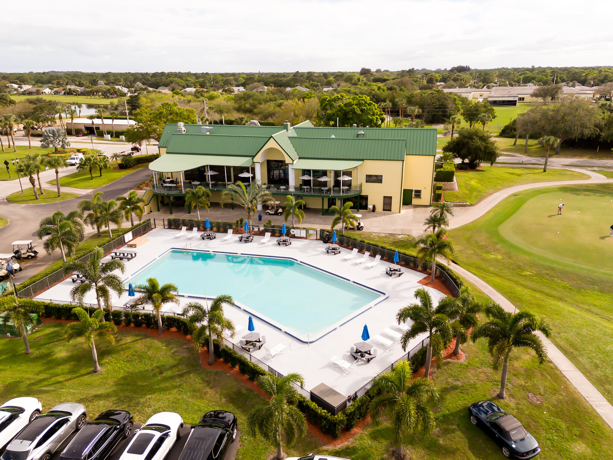 VILLAS AT GATOR TRACE - Residential Lease