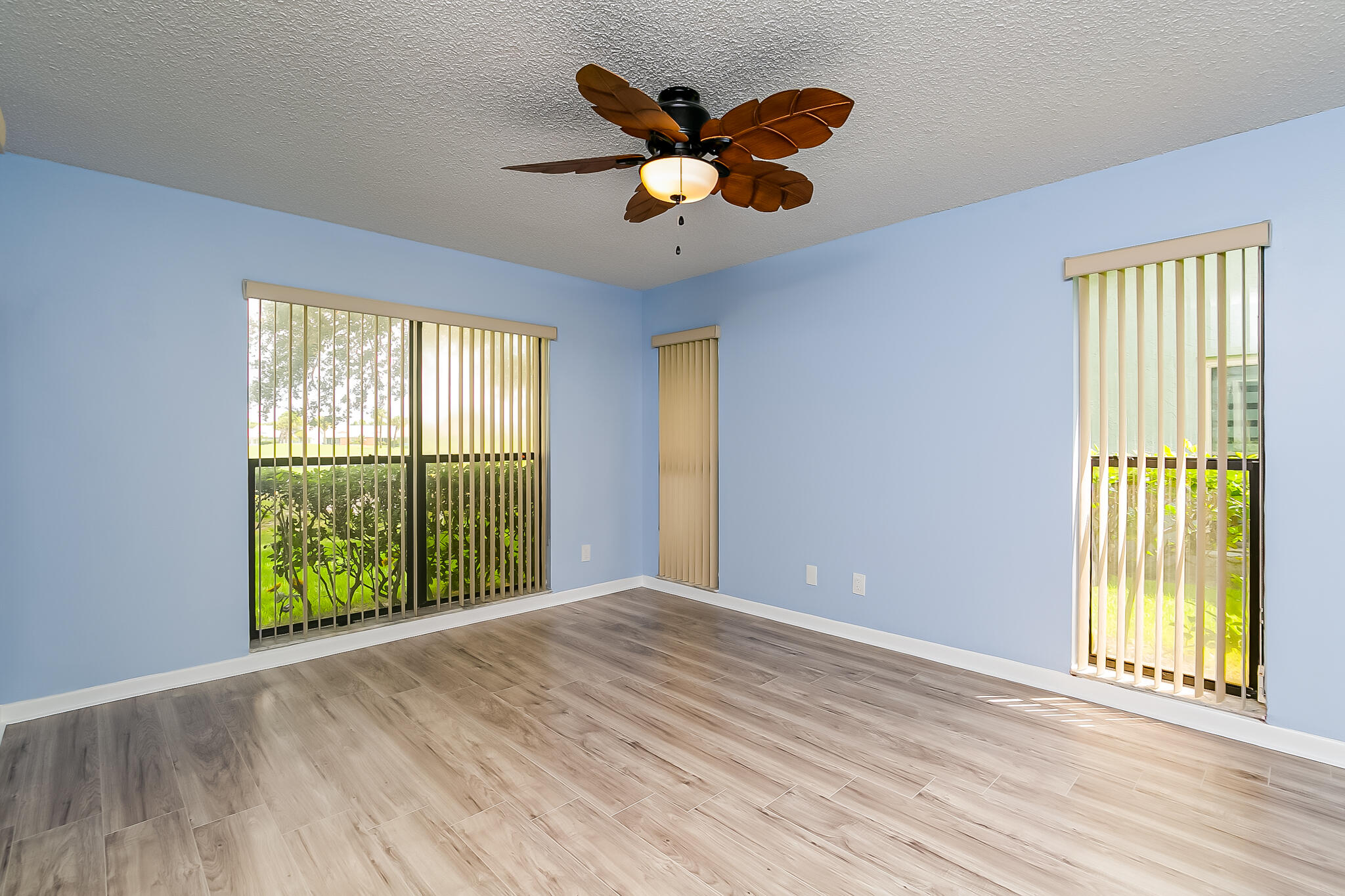 VILLAS AT GATOR TRACE - Residential Lease