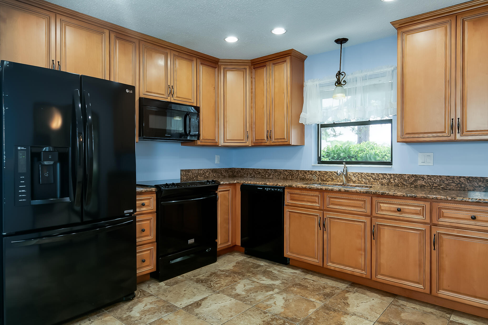 VILLAS AT GATOR TRACE - Residential Lease