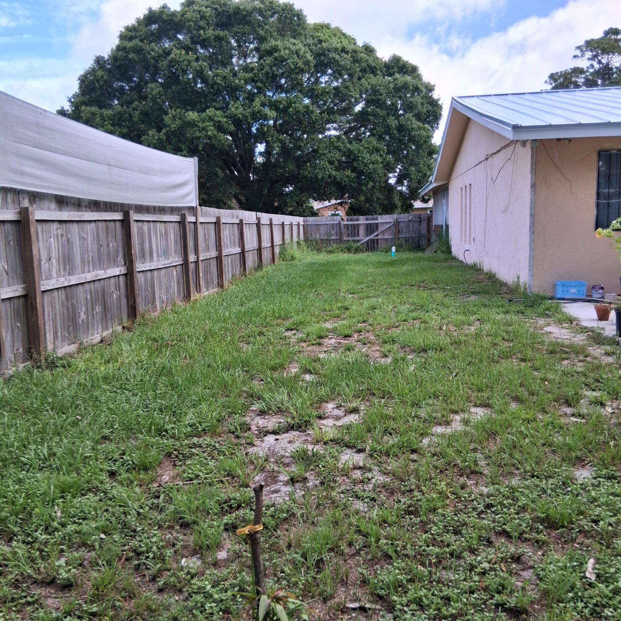 SUNLAND GARDENS - Residential