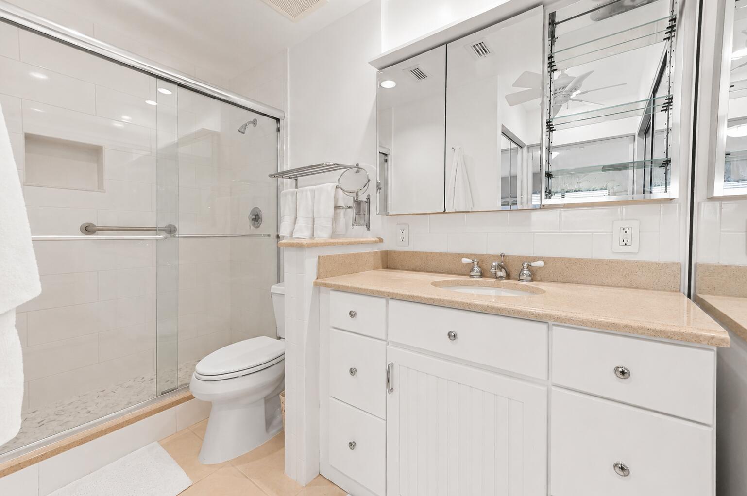 LAKES OF DELRAY - Residential Lease