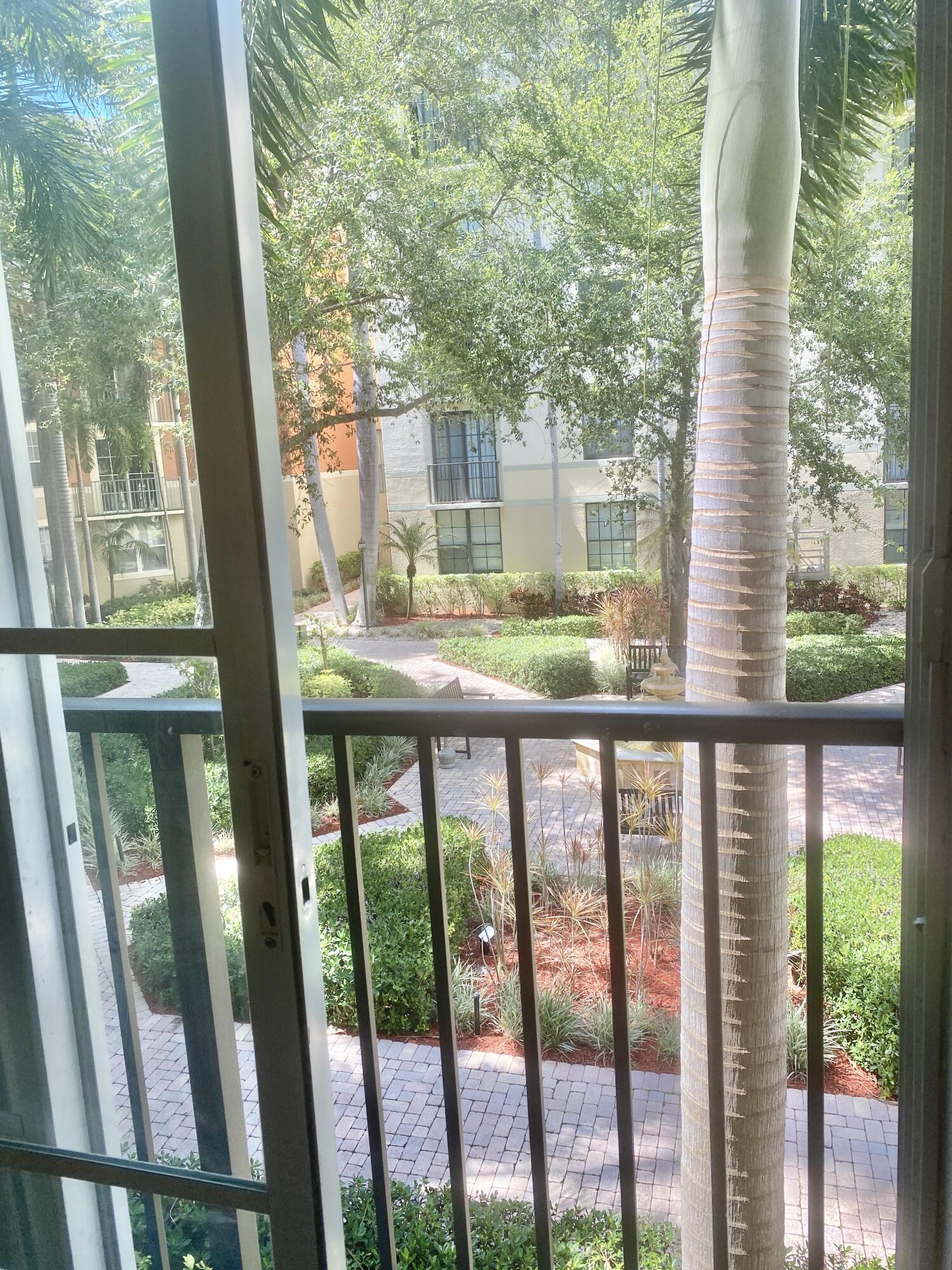 COURTYARDS IN CITYPLACE CONDO - Residential Lease