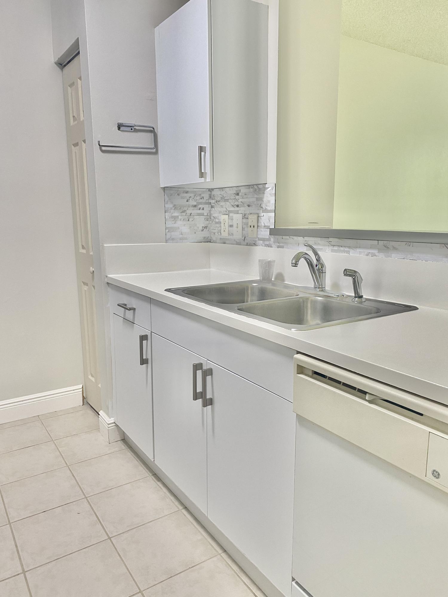 COURTYARDS IN CITYPLACE CONDO - Residential Lease
