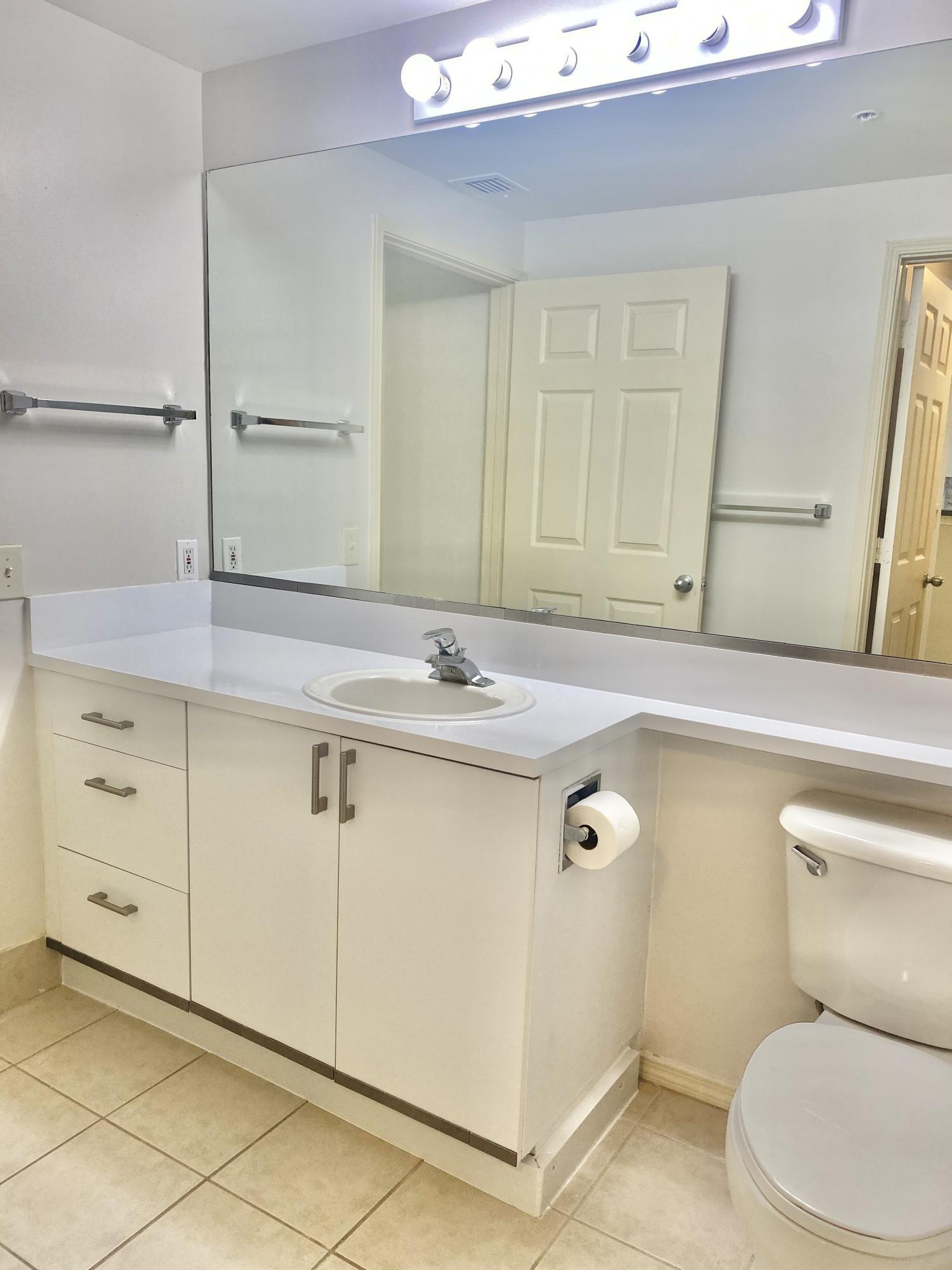 COURTYARDS IN CITYPLACE CONDO - Residential Lease