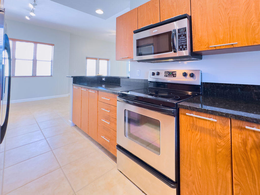 SHOAL CREEK AT LIGHTHOUSE POINT - Residential Lease