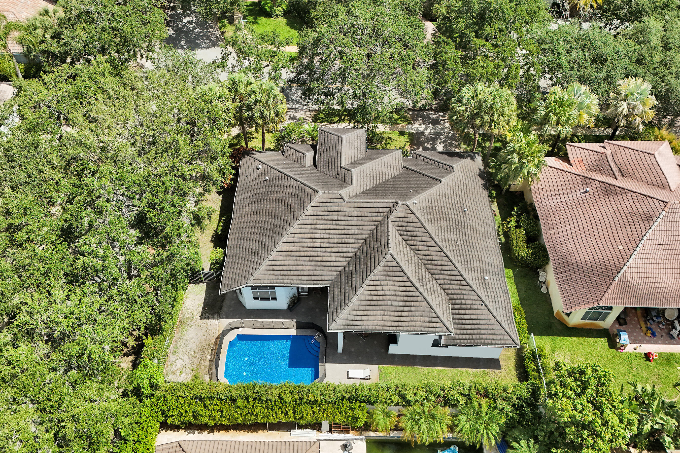HOLLYWOOD OAKS - Residential