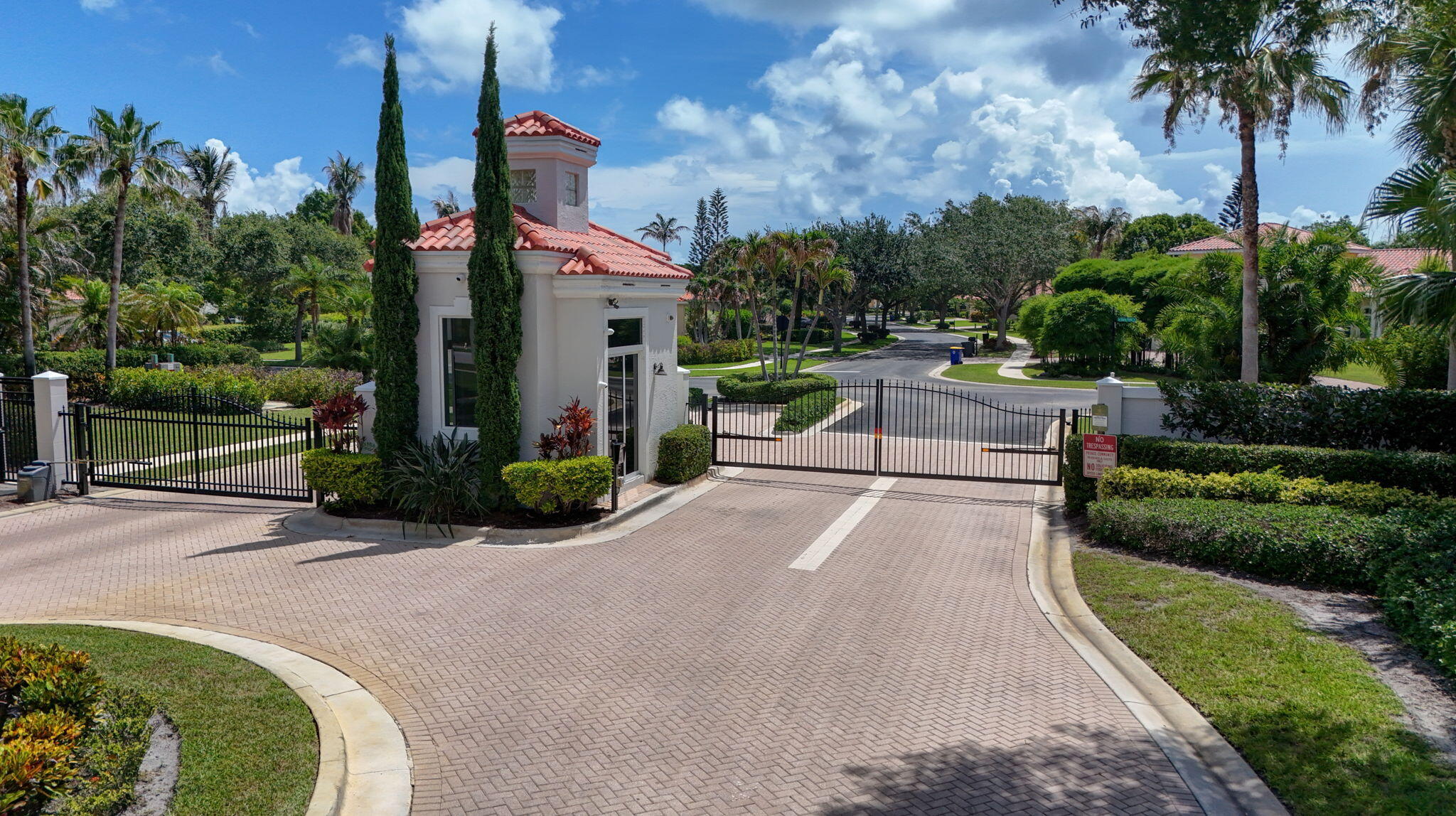 OSPREY COVE YACHT CLUB - Residential