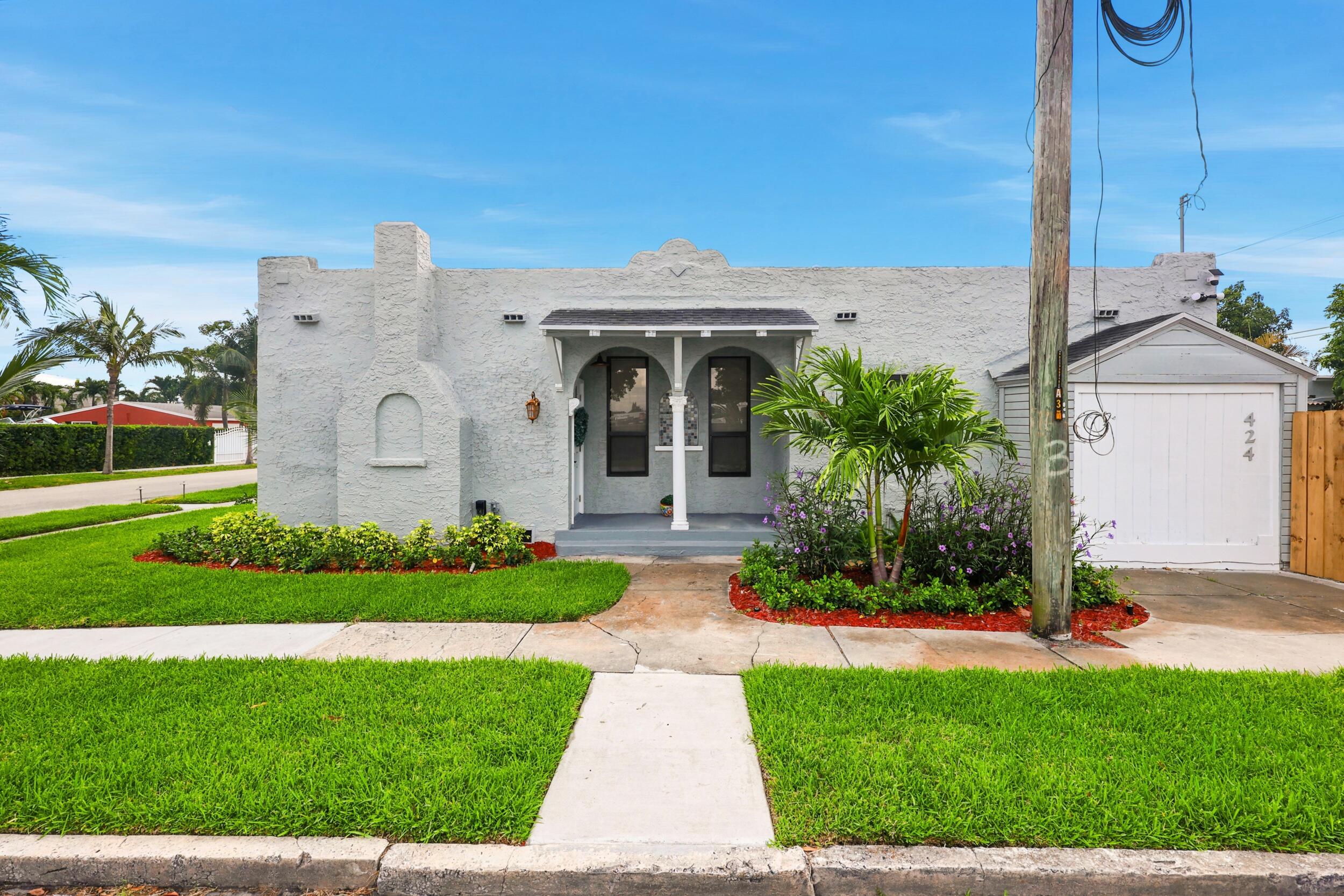 COLONIAL ESTATES - Residential