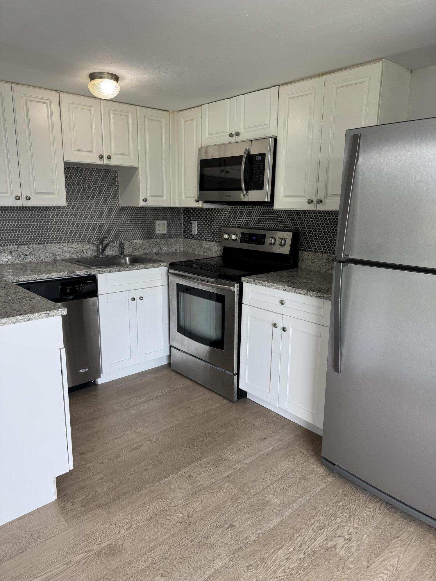 APARTMENTS AT TIMBERLAKE CONDO - Residential Lease