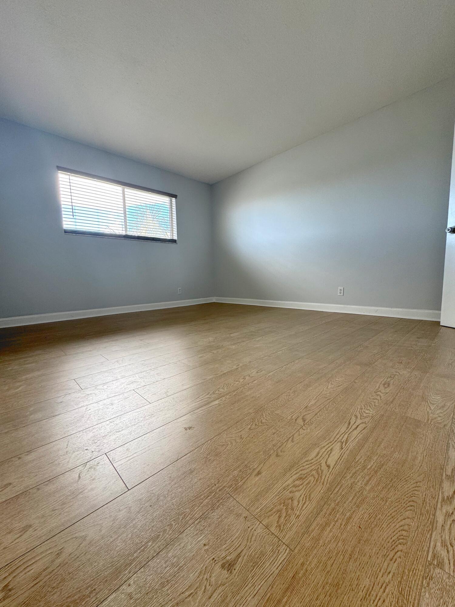 APARTMENTS AT TIMBERLAKE CONDO - Residential Lease