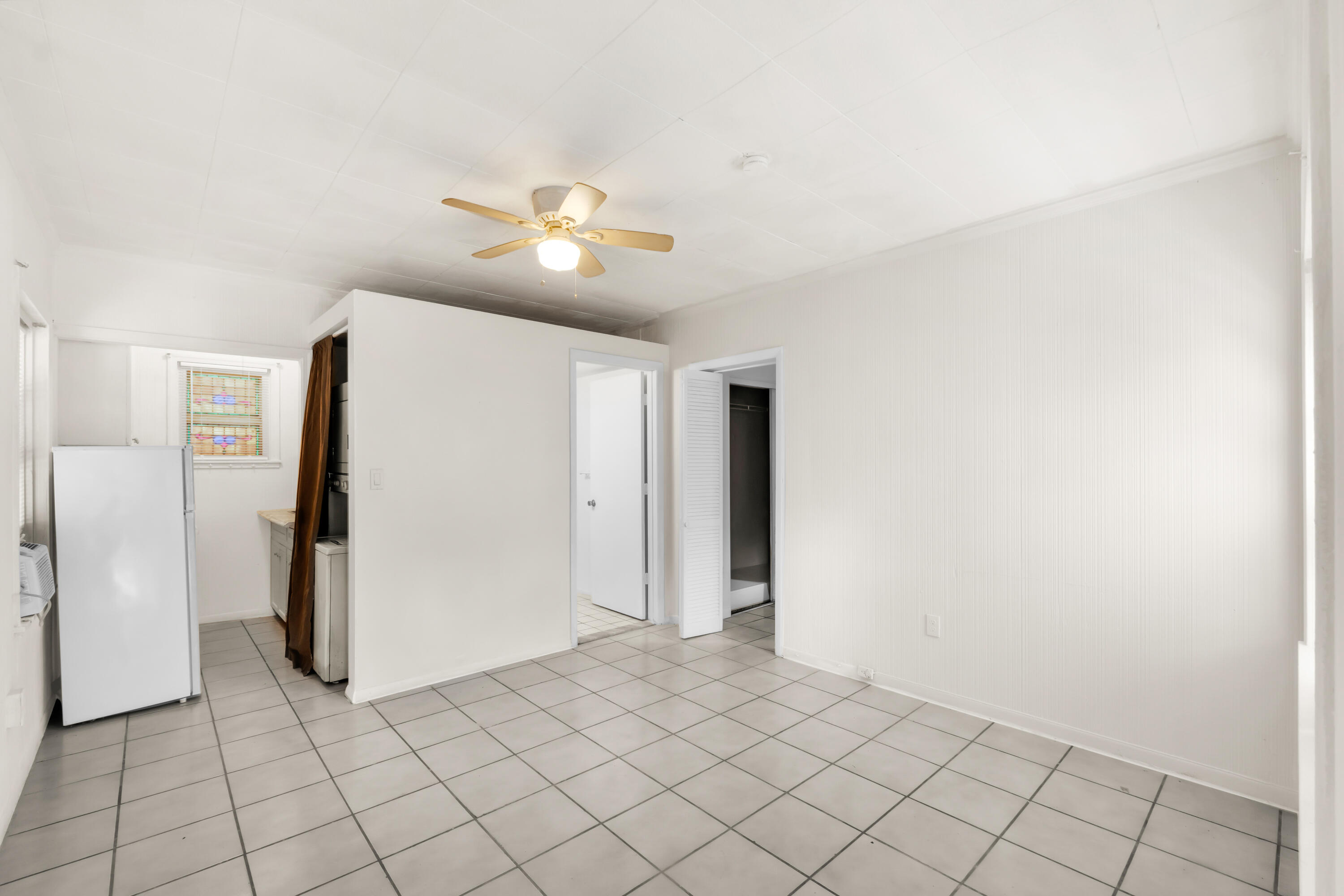COLEE HAMMOCK - Residential Lease