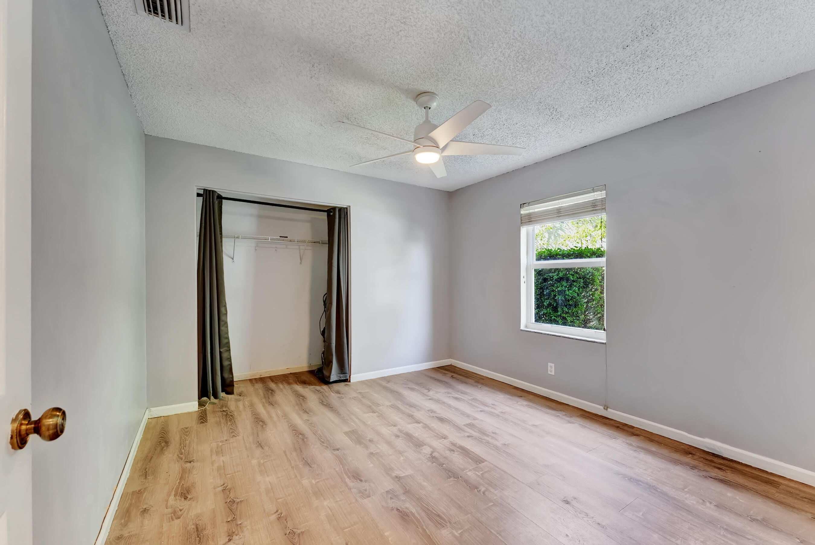 LAKE CHARLESTON PAR O - Residential