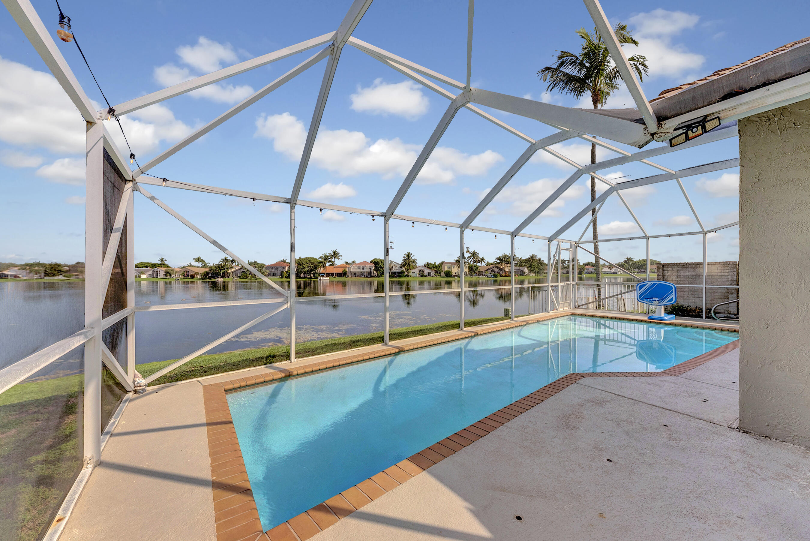 LAKE CHARLESTON PAR O - Residential