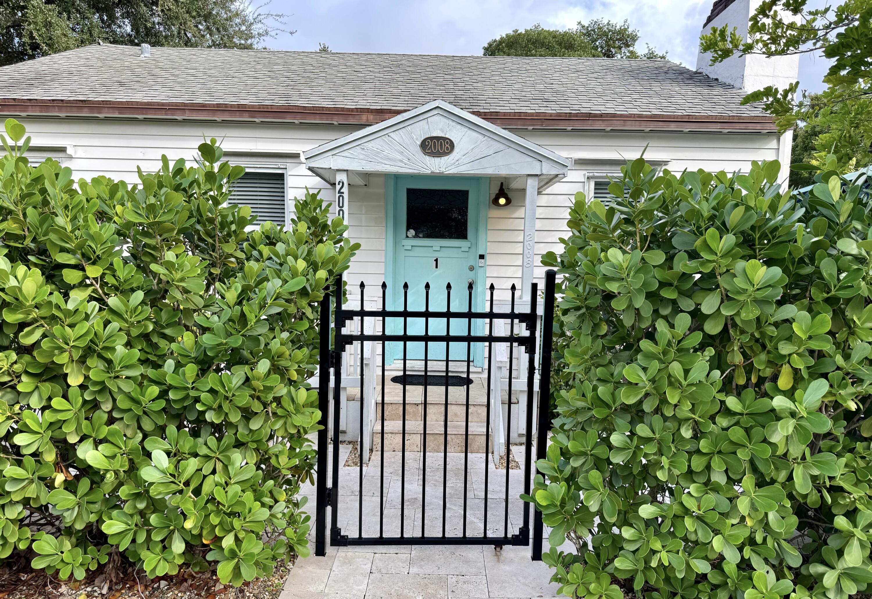 Great Investment Opportunity, Fully Functional Airbnb Short Term Vacation Rental Property. Updated Triplex in prime location near the cruise port, airport, MPT School, and Whole Foods. This versatile property features a duplex with two spacious 1-bedroom apartments and separate 2-bedroom single-family home. Duplex was built in 1983 and House was built in 1944. House A/C was replaced in 2025. Also, House has Crawl Space Encapsulation with Dehumidifier. House features Original Hardwood Floors and Electric Fireplace. Gross Income for 2025 over $122k. Perfect opportunity for an owner-occupant to live in one unit while generating income from the others, or continue maximizing returns as a fully furnished short-term rental investment. Endless possibilities for investors or homeowners alike!