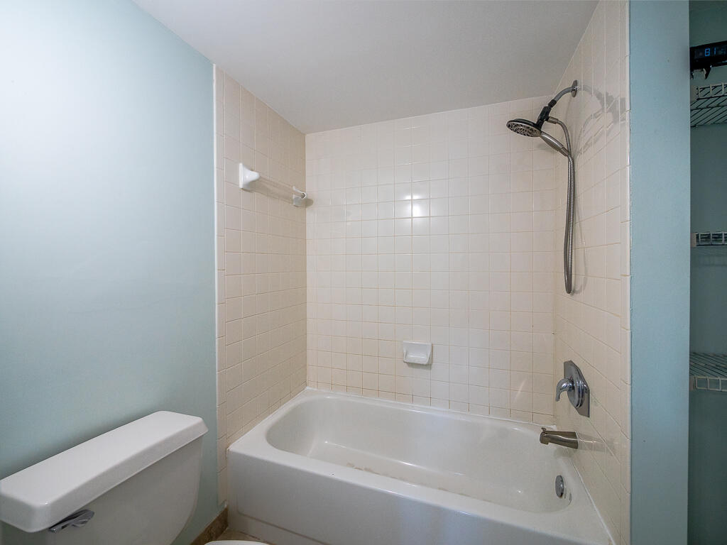 BAY REACH CONDO - Residential