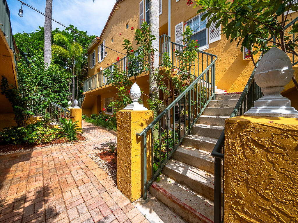 BAY REACH CONDO - Residential