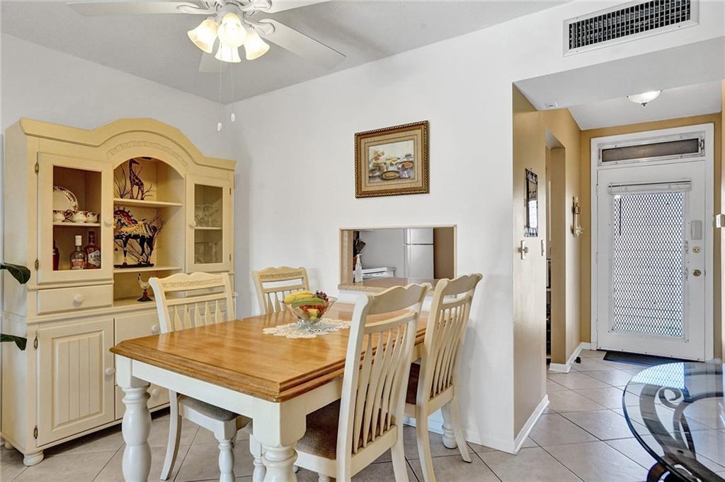 Lauderdale Oaks #8 - Residential