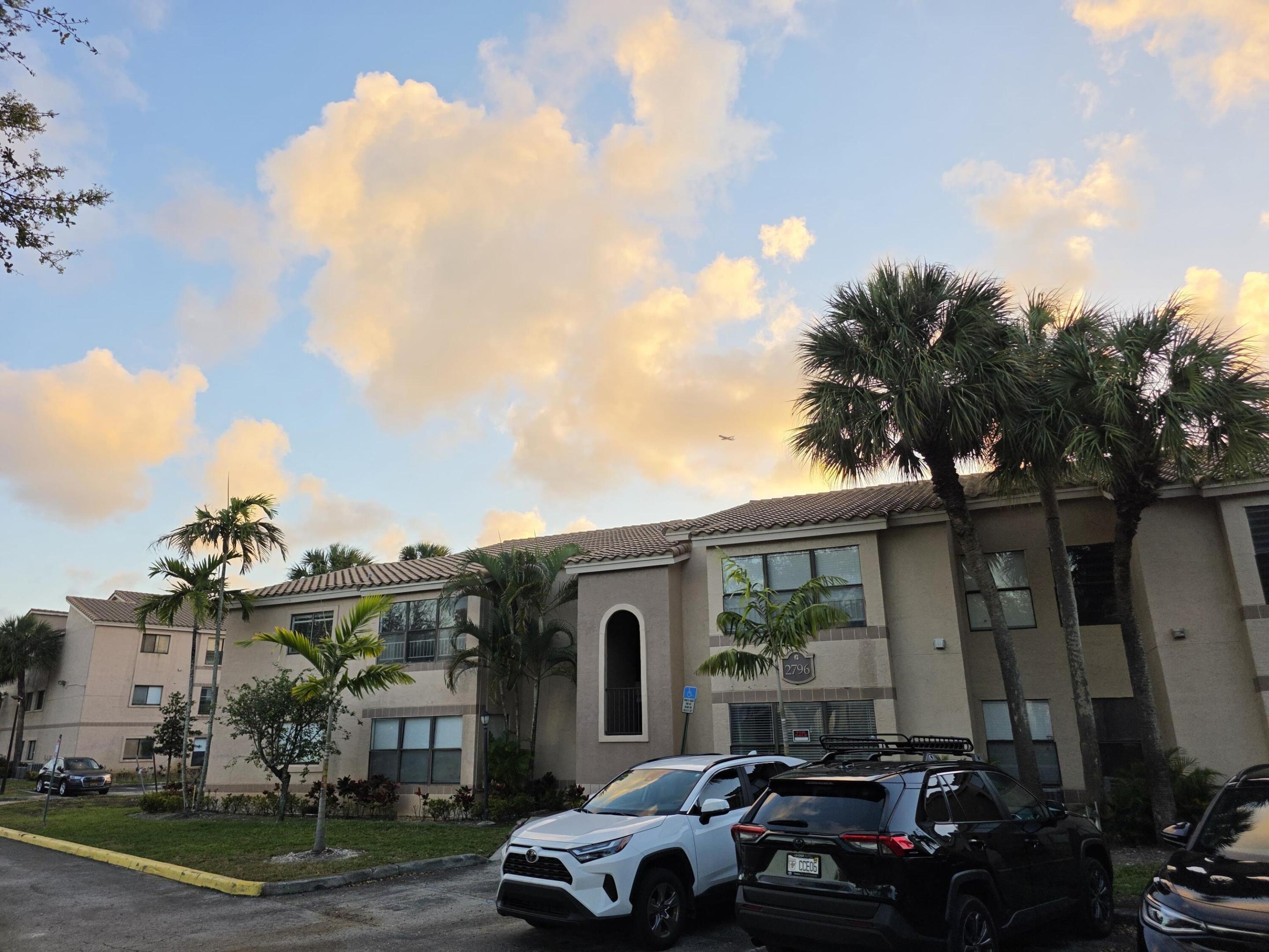 Located conveniently across from the NSU Campus, this condo is ideal for students, staff, and faculty. It features tile floors, renovated bathrooms, new kitchen cabinets and indoor washer and dryer. Parking is available with decal spaces. Water and trash costs are covered by the HOA. This condo is just steps away from NSU's Medical and Dental campuses, close to everyday conveniences like restaurants, shopping, and highways, and only 20 minutes from the beach.