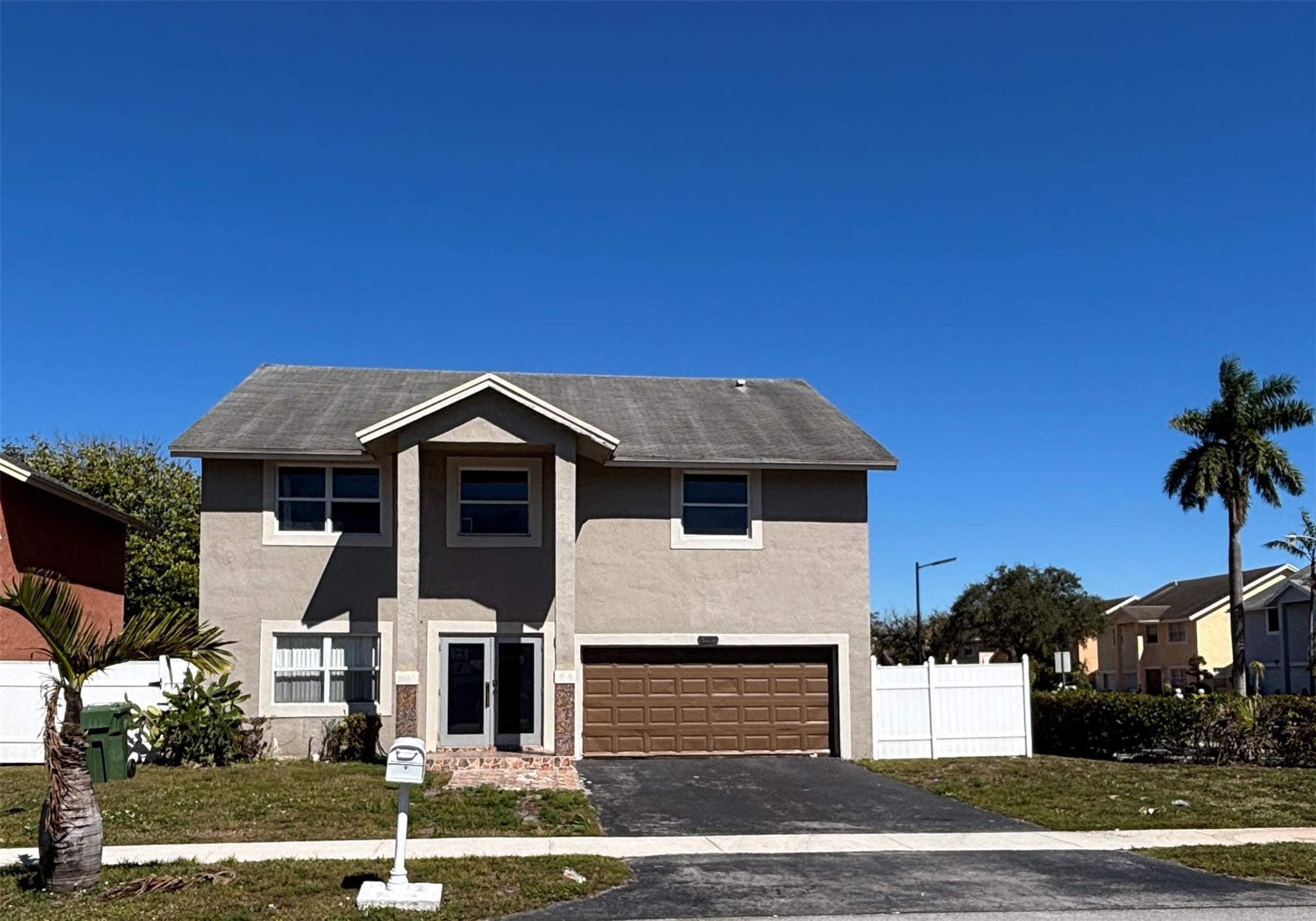 CASH ONLY OFFERS. Oversized and spacious floor plan featuring 4 bedrooms and 3 full baths in this beautiful corner lot pool home. The expansive primary suite offers a large bedroom, oversized bathroom, and generous walk-in closet. Enjoy a spacious family room ideal for entertaining, along with a granite kitchen and ample living space throughout. Conveniently located near major highways, hospitals, shopping, and dining. Priced to sell! Property needs TLC and is reflected in the price. Easy to show with 24-hr courtesy notice!