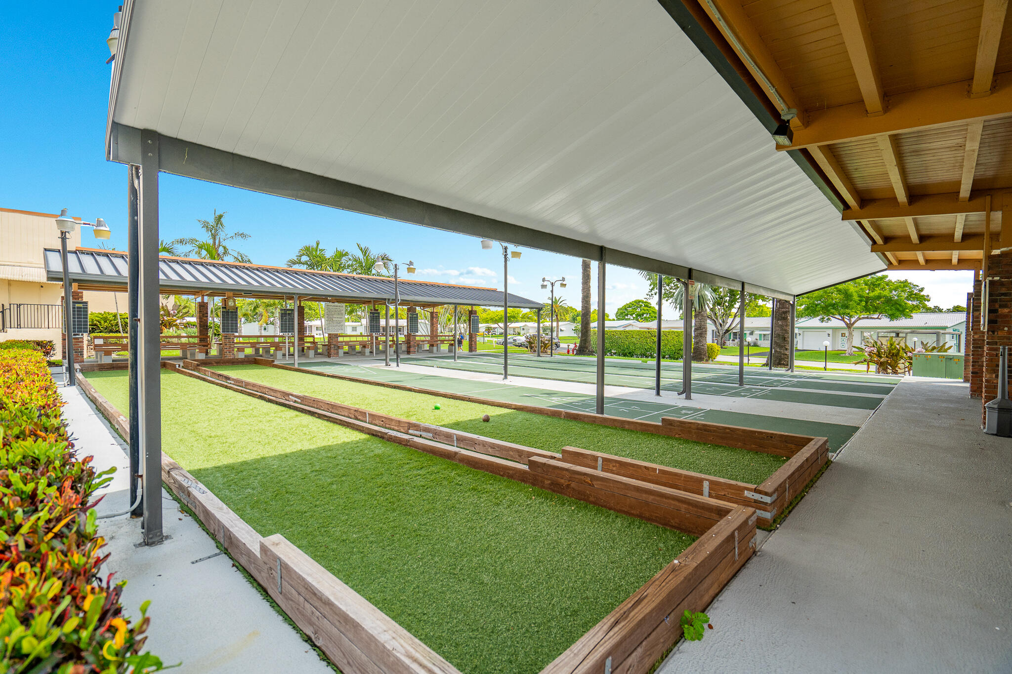 LAUDERDALE WEST CONDO NO XIII - Residential