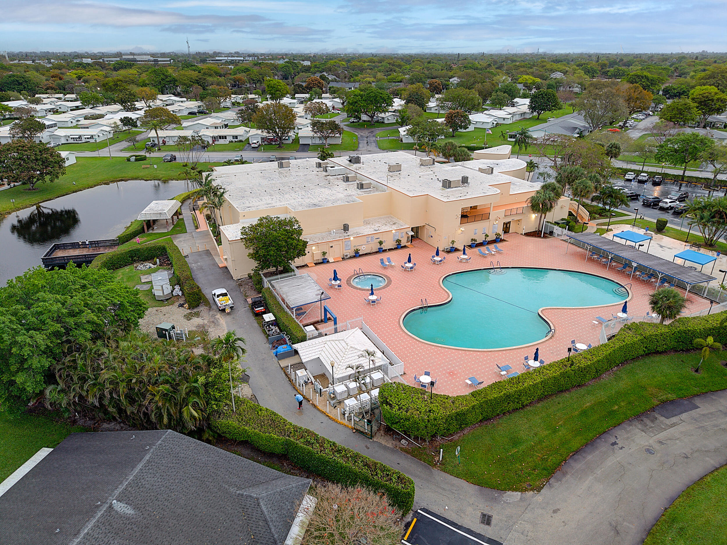 LAUDERDALE WEST CONDO NO XIII - Residential
