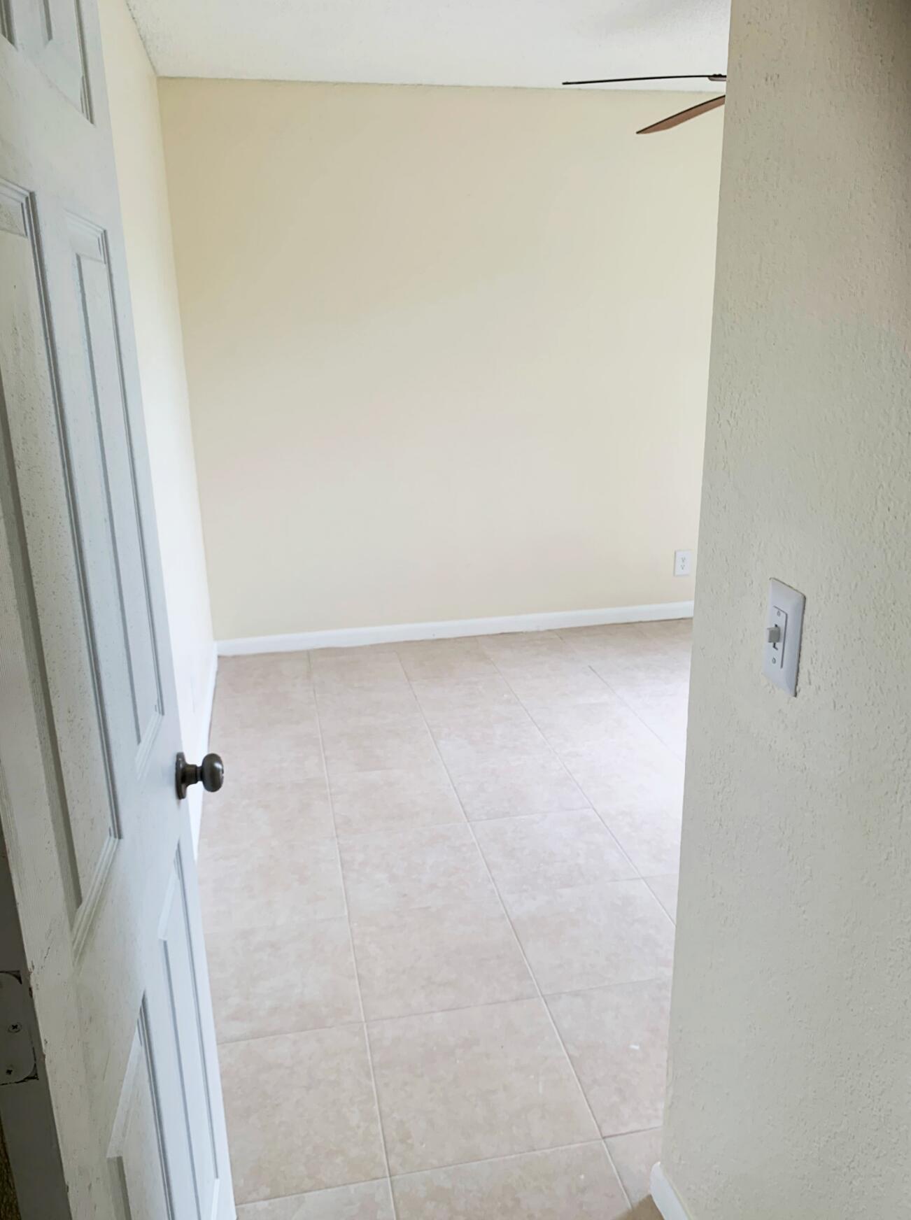 CROSSINGS OF BOYNTON BEACH COND - Residential Lease