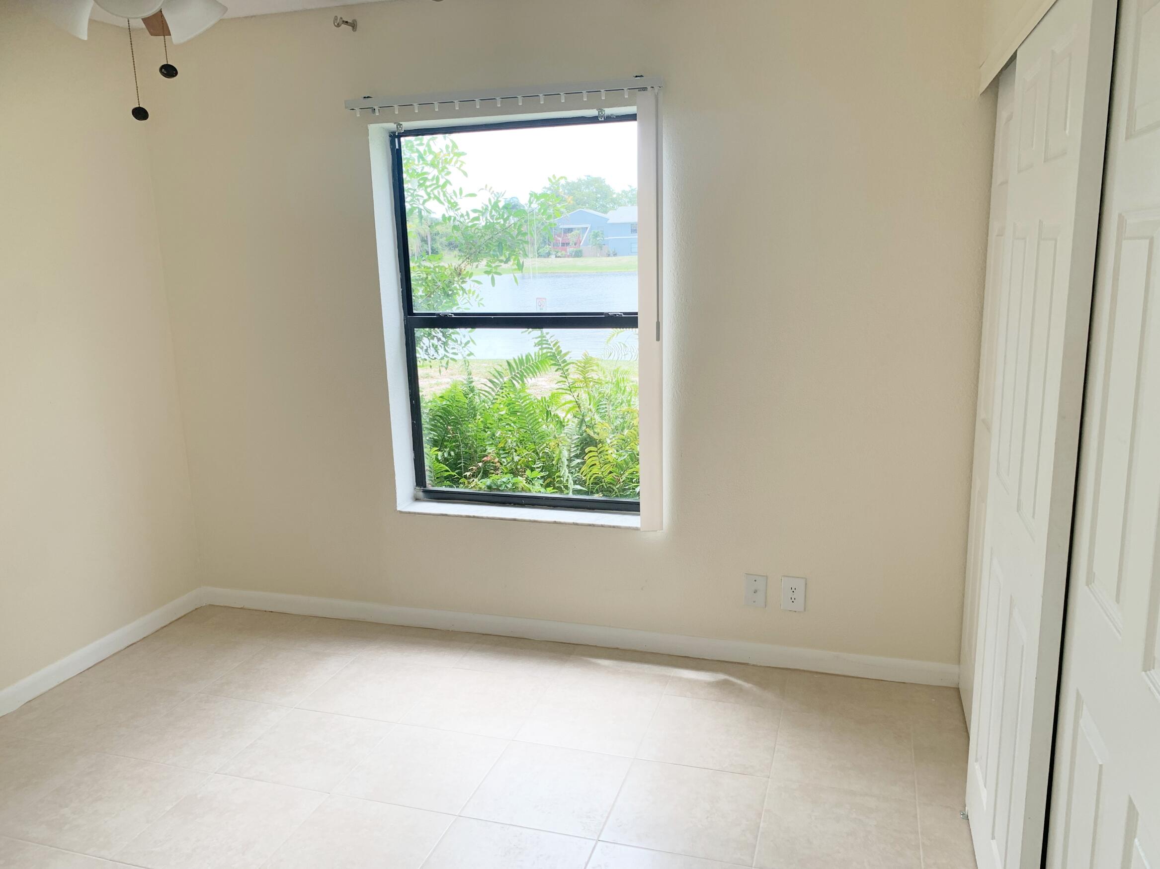 CROSSINGS OF BOYNTON BEACH COND - Residential Lease