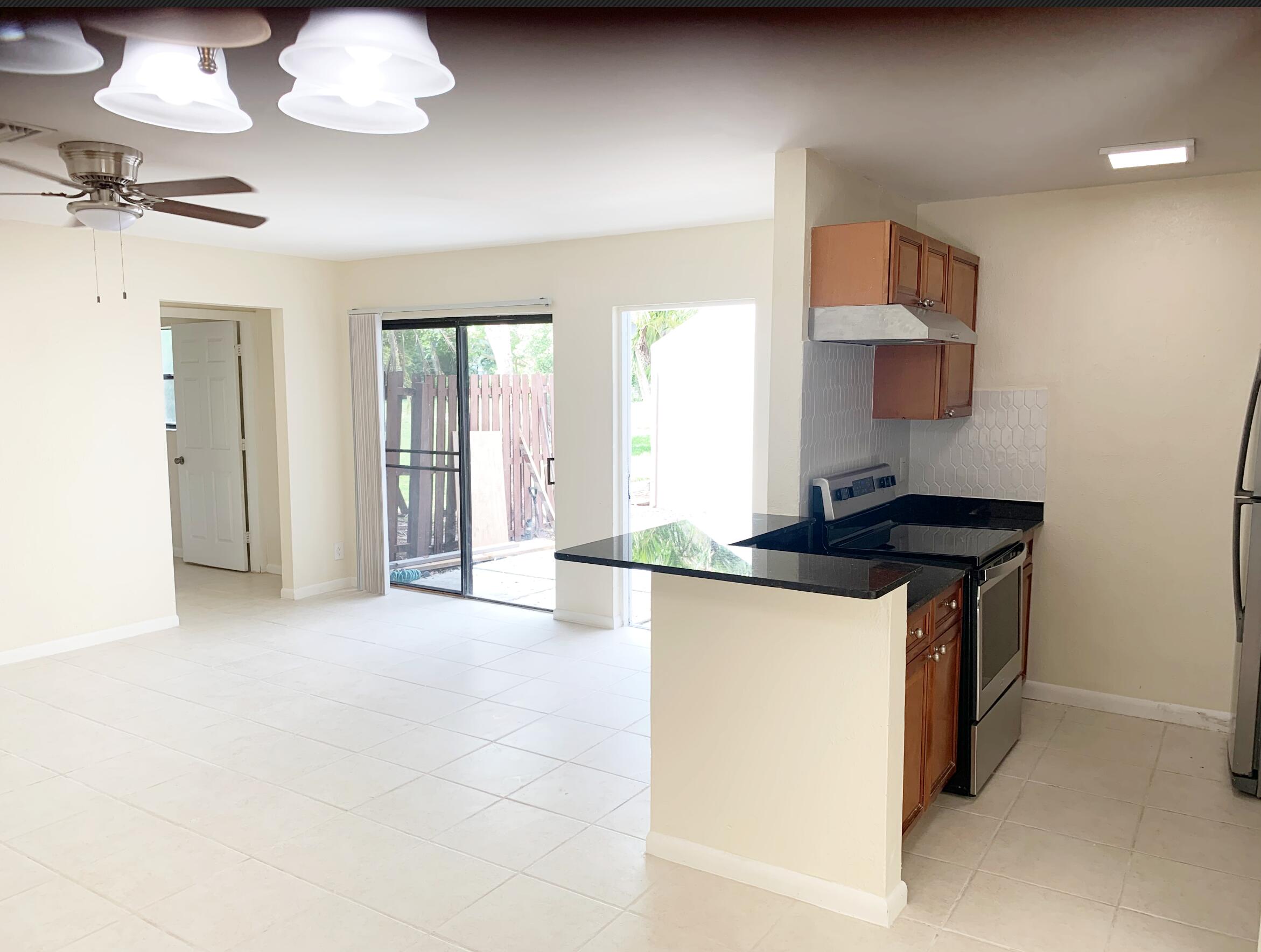 Introdicing this beautiful apartment located at  Boynton Beach close to the  beach, shopping, dining, and major roadways for the perfect blend of comfort, .  The includes ample closet space  Fence patio lake view .