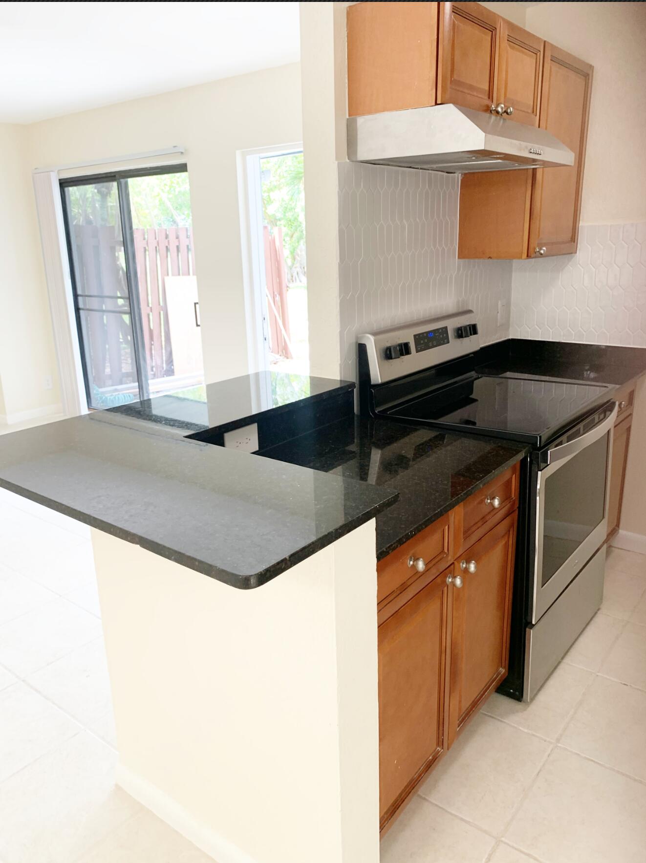 CROSSINGS OF BOYNTON BEACH COND - Residential Lease