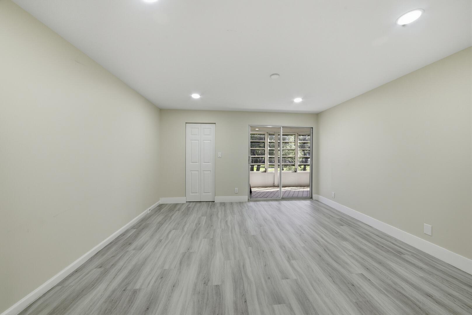 VICTORIA VILLAGE F CONDO - Residential