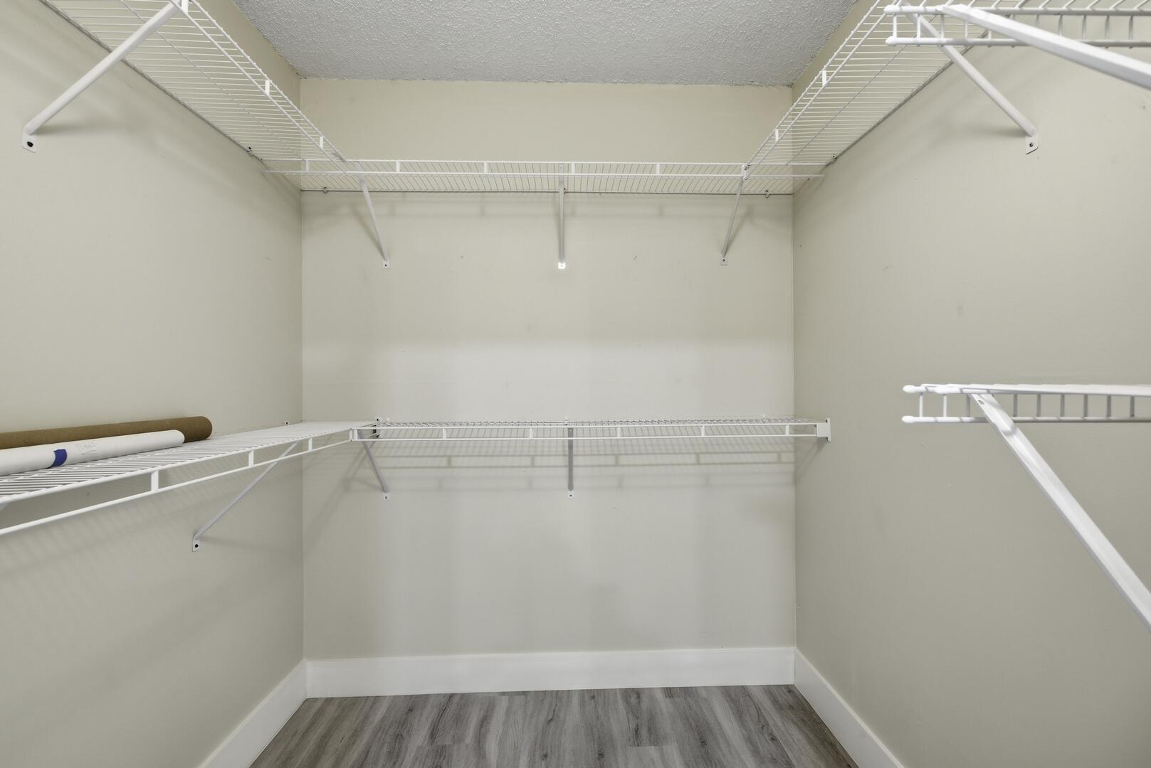 VICTORIA VILLAGE F CONDO - Residential