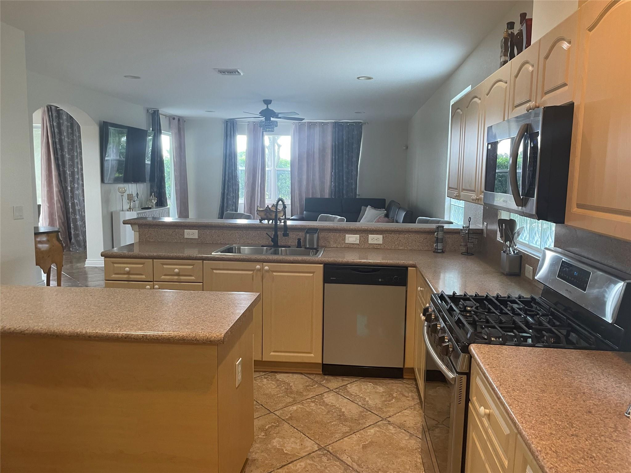 BLACK DIAMOND PH 2 - Residential