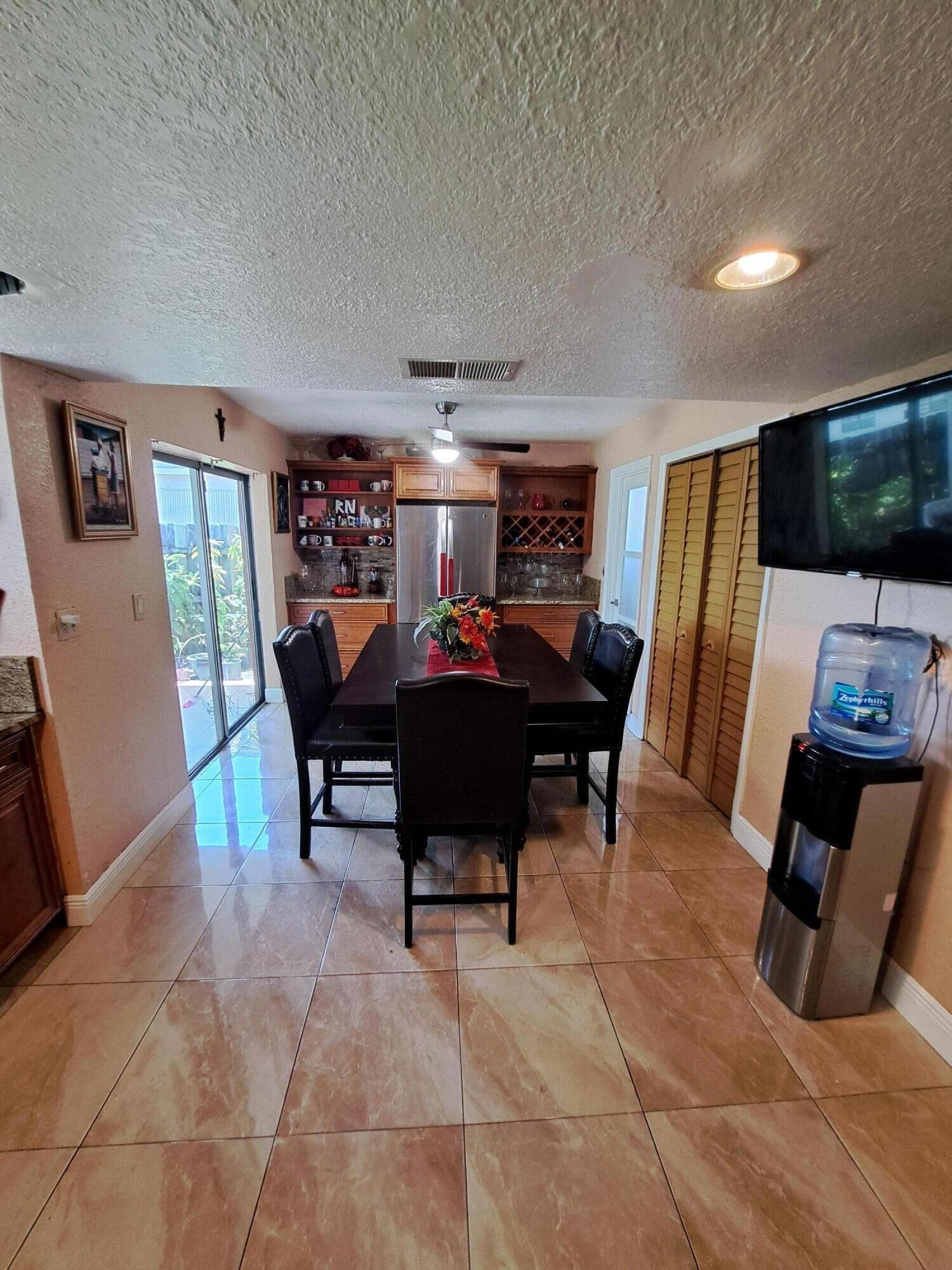 MIRAMAR PARK FIRST ADD - Residential Lease