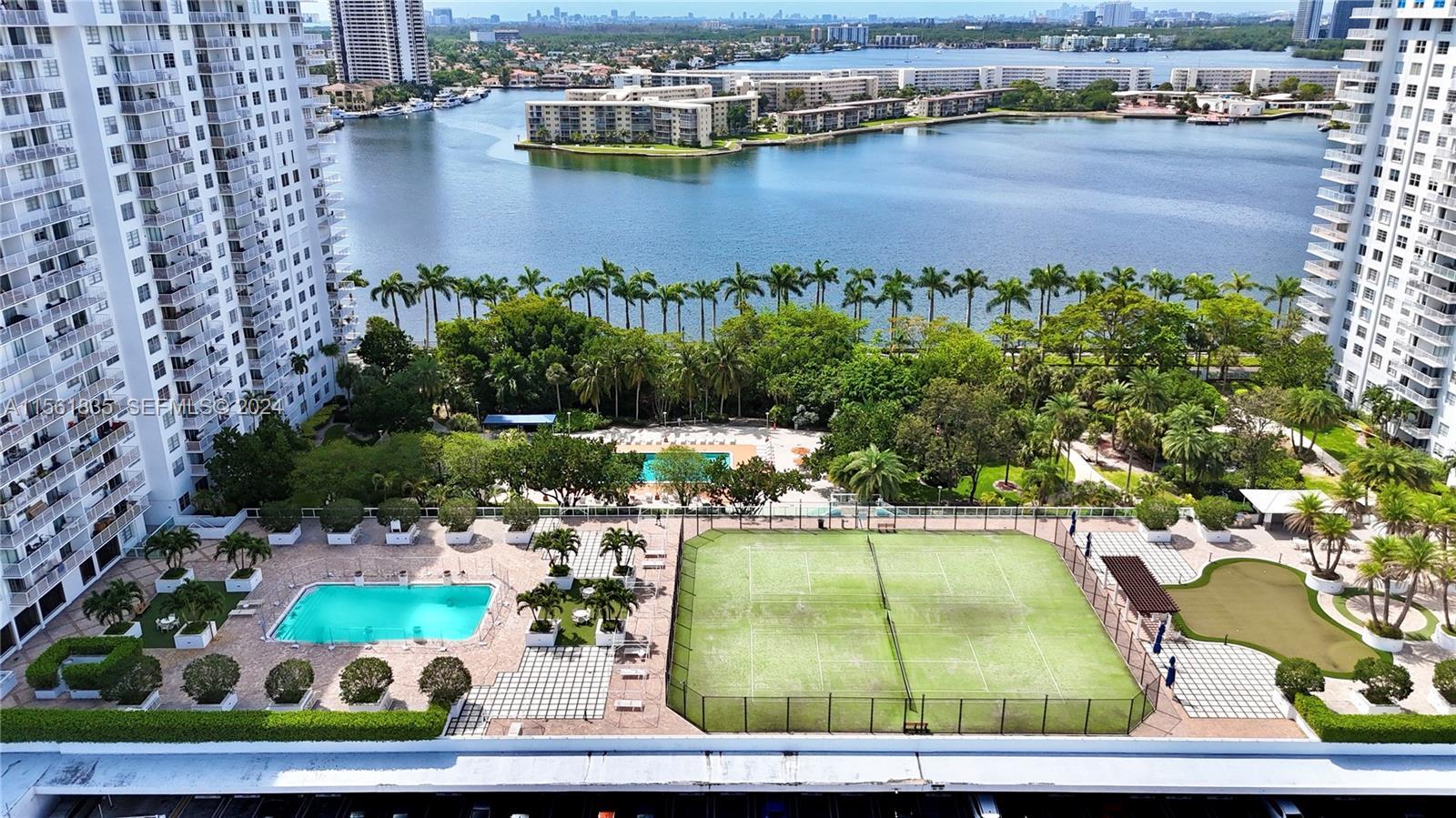 ADMIRALS PORT CONDO - EAST BLDG - Residential