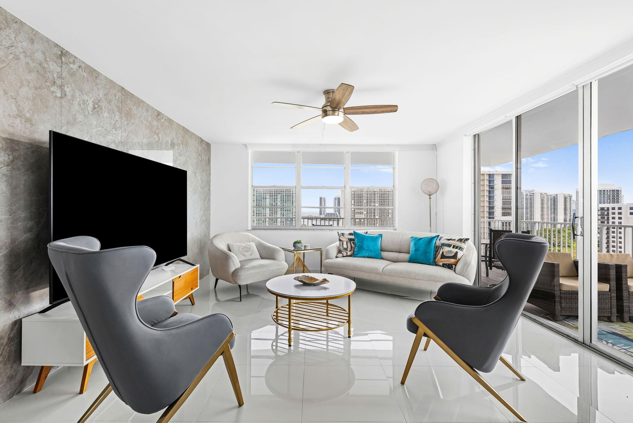ADMIRALS PORT CONDO - EAST BLDG - Residential