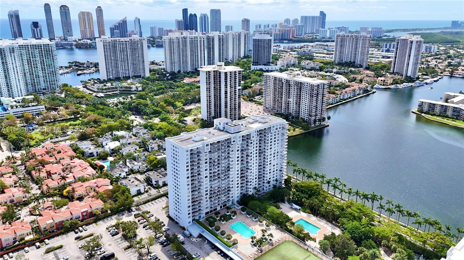 ADMIRALS PORT CONDO - EAST BLDG - Residential