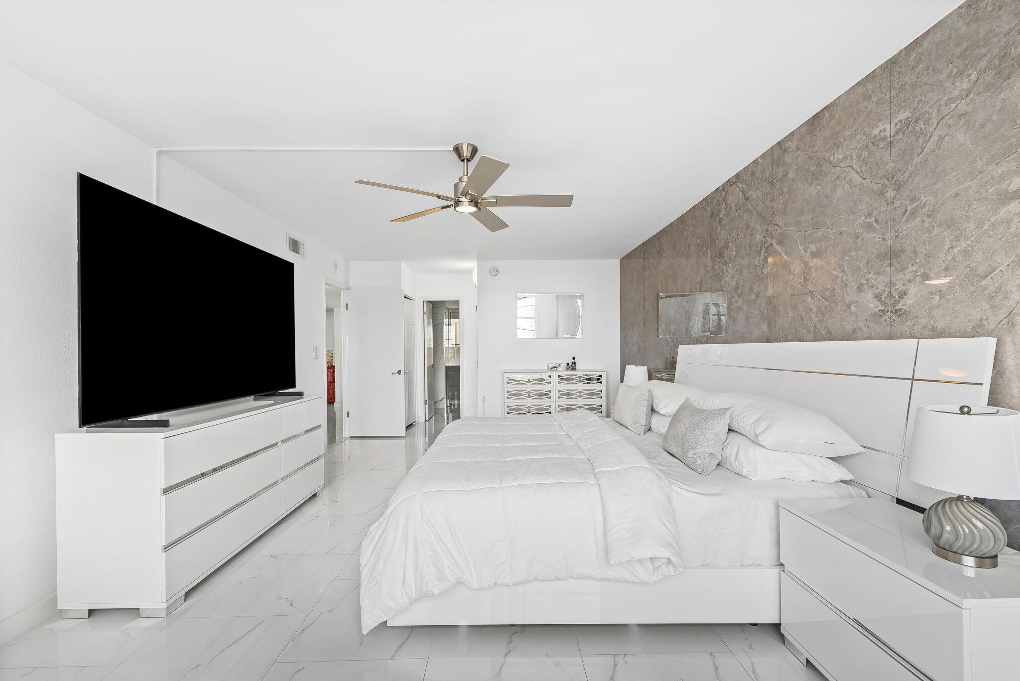 ADMIRALS PORT CONDO - EAST BLDG - Residential