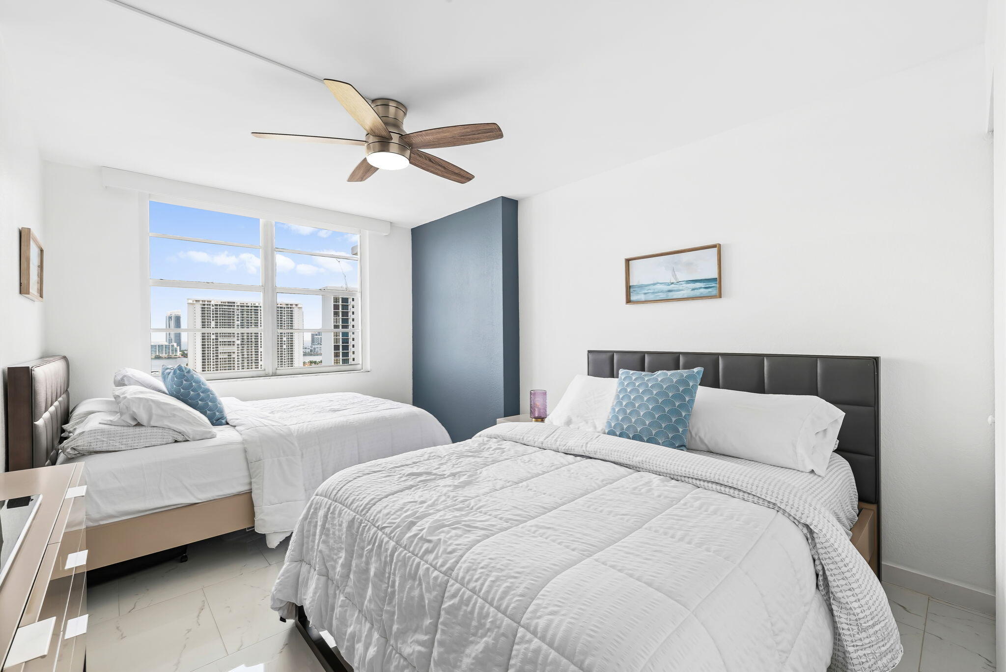 ADMIRALS PORT CONDO - EAST BLDG - Residential