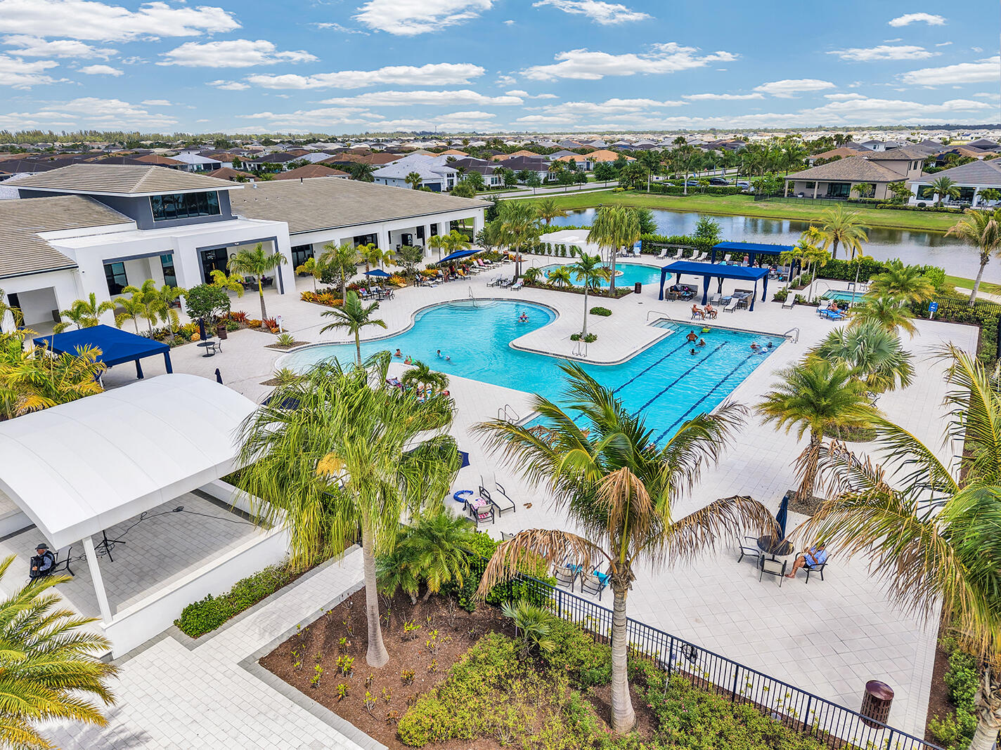 CRESSWIND PALM BEACH - Residential